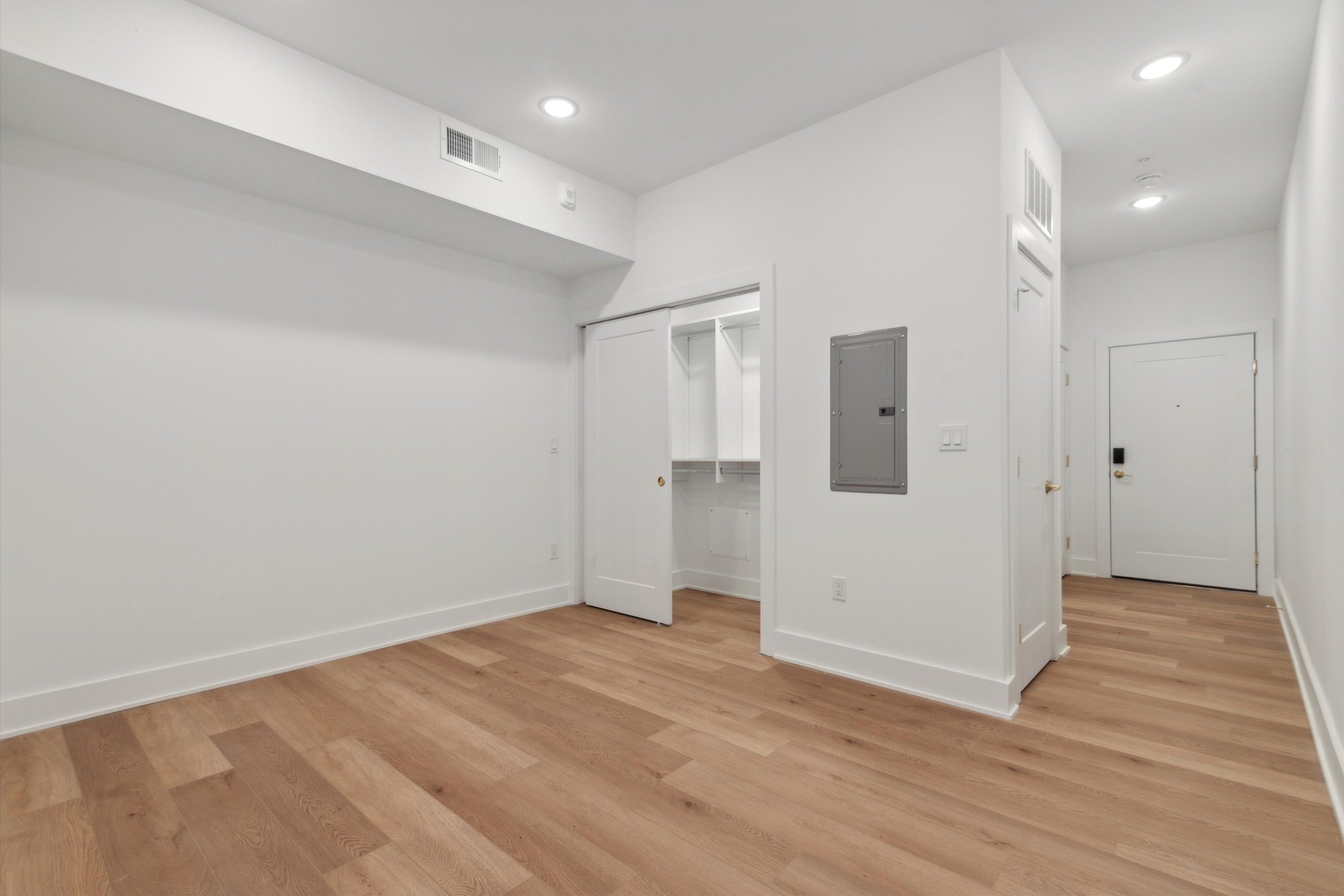 367 W Hortter St Unit 204