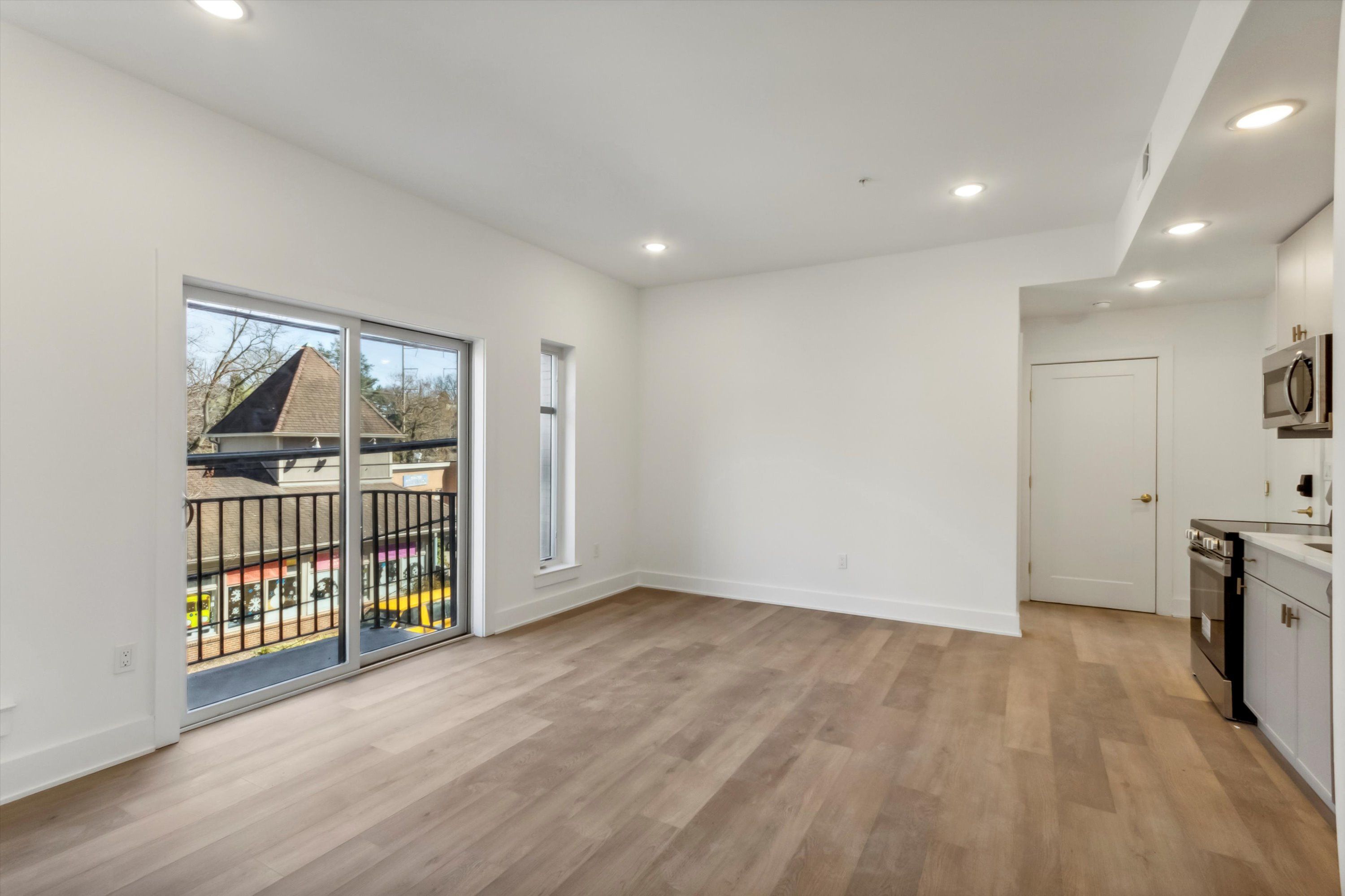 367 W Hortter St Unit 203