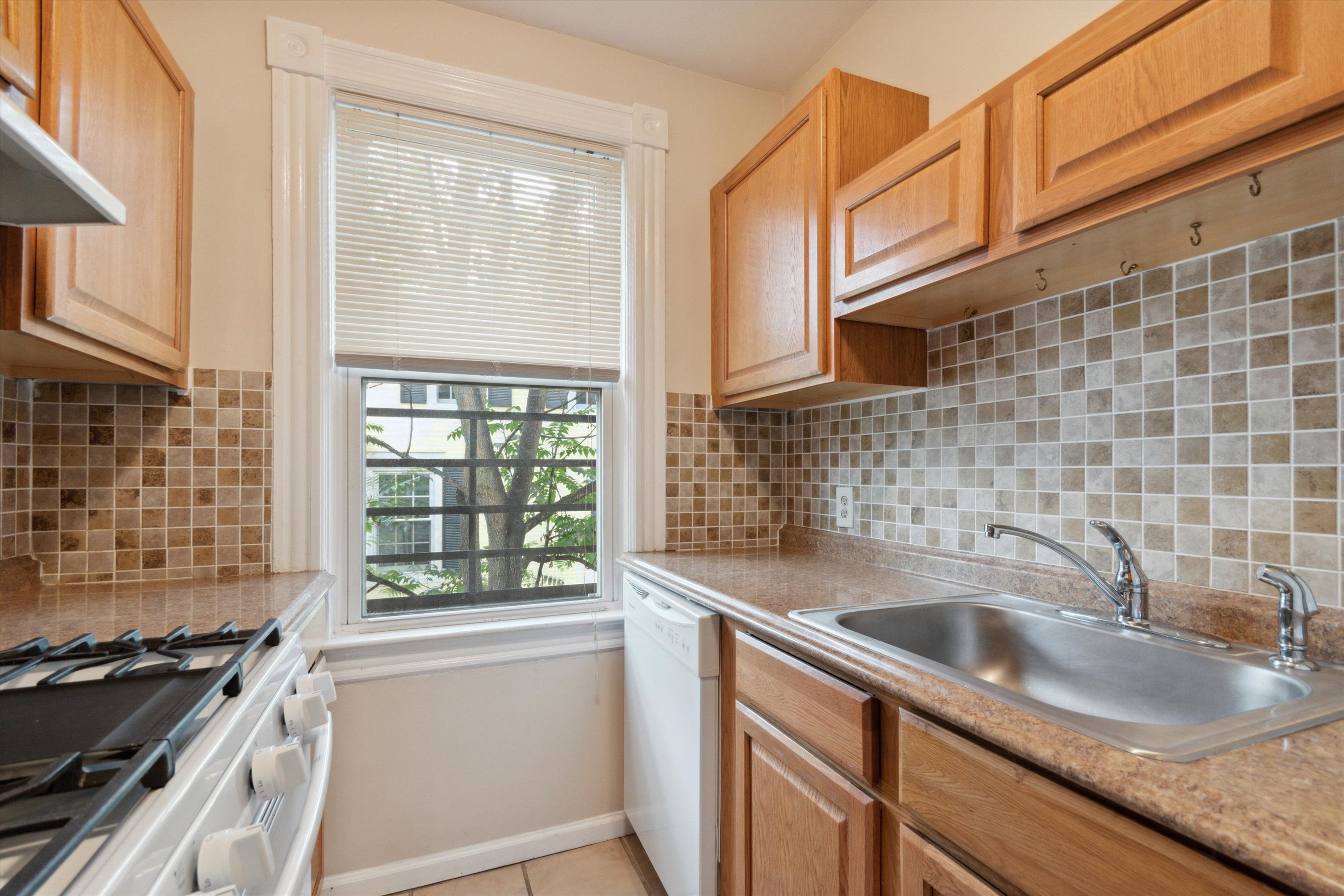 272 Nassau St Unit 3