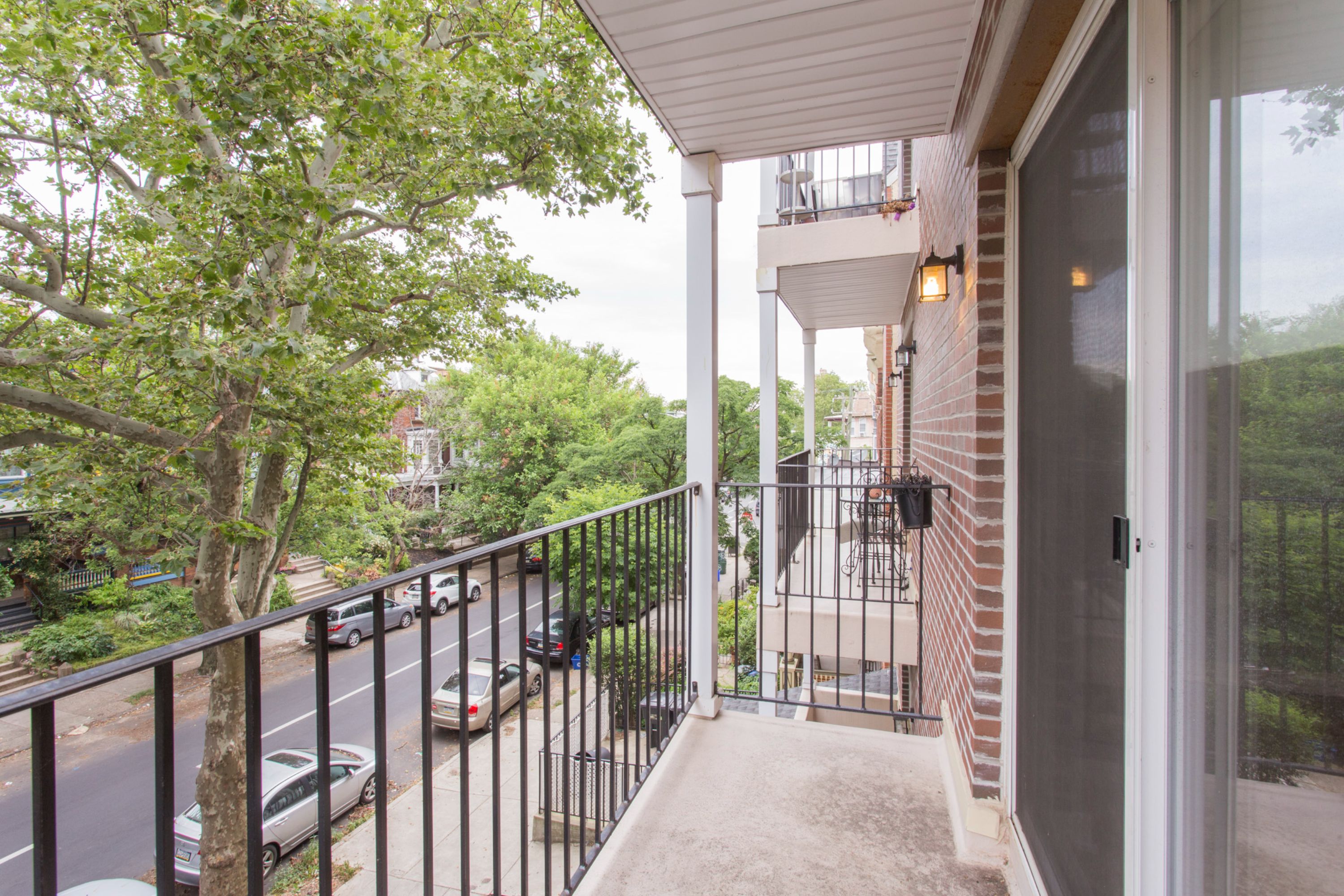 245-47 S 45TH ST Unit 3B