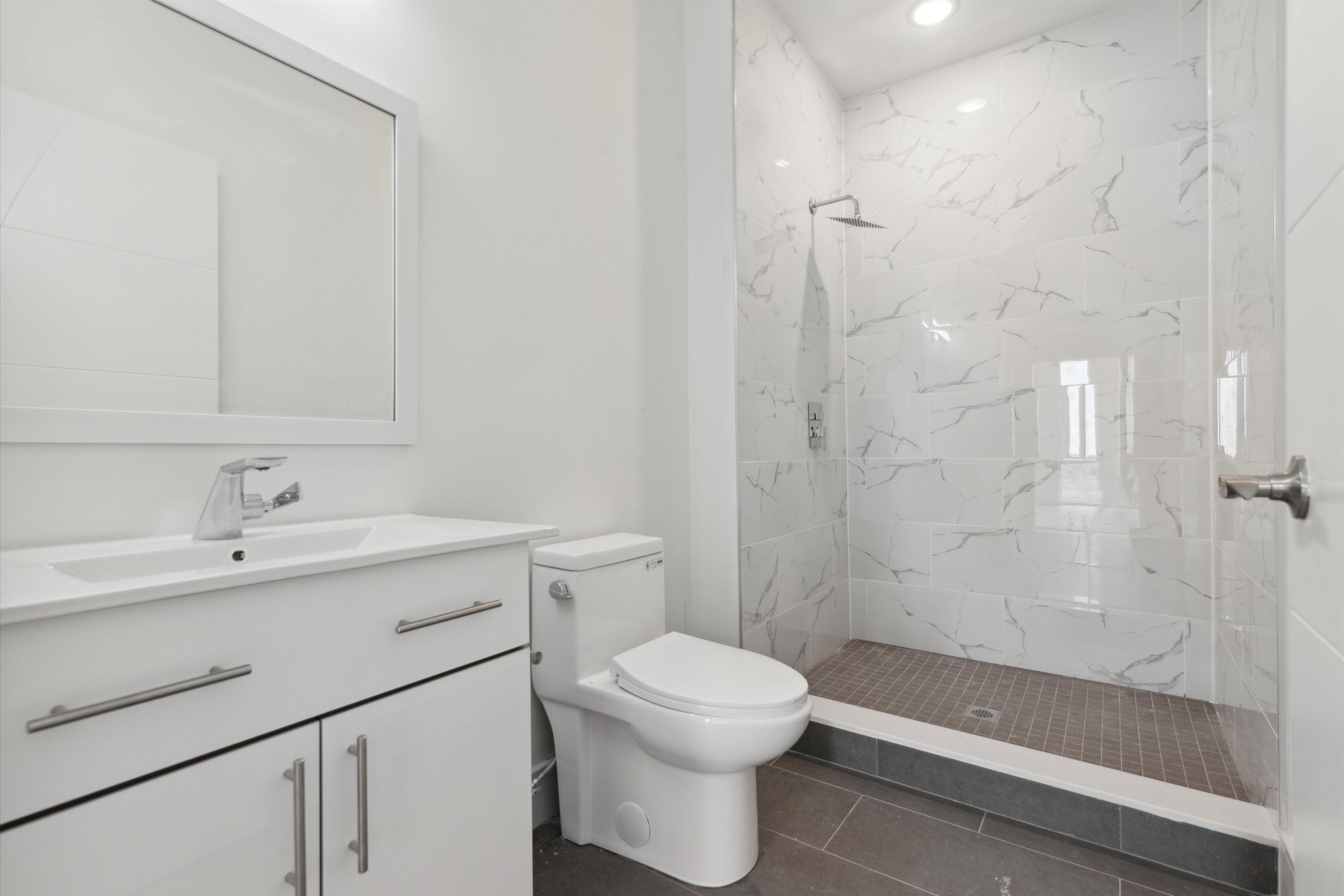 1221 E Fletcher St Unit 310