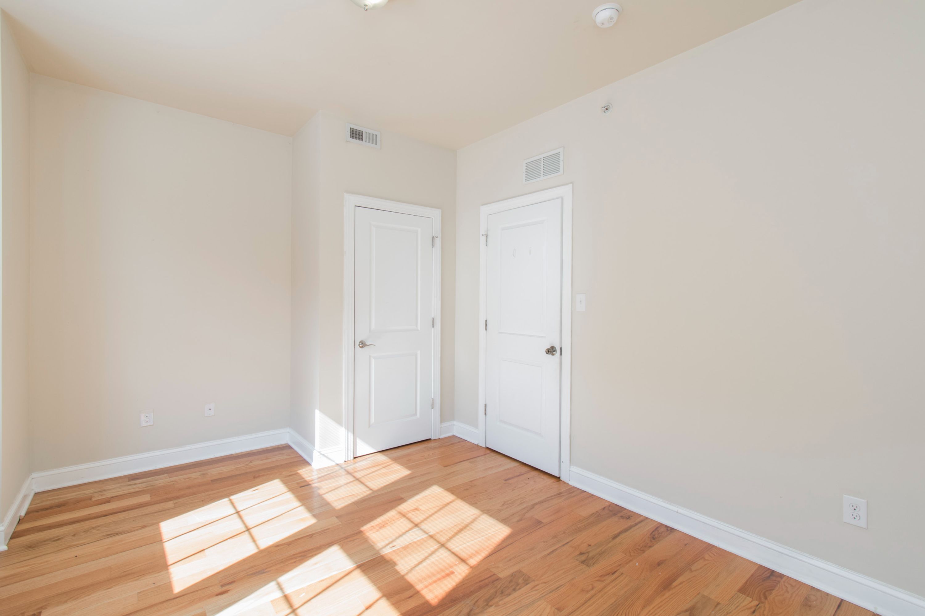 2043 N GRATZ ST Unit 2