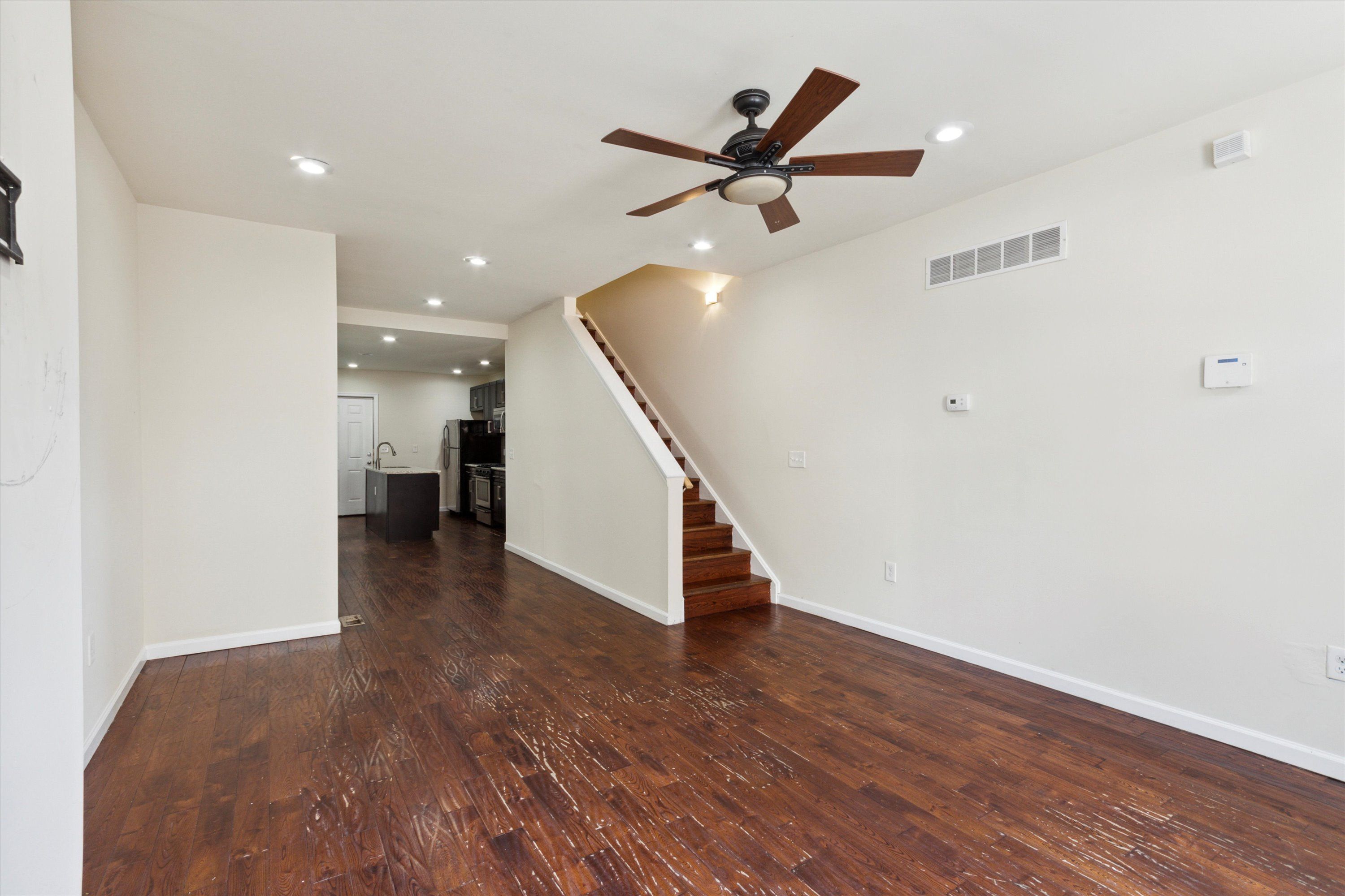 1804 W MONTGOMERY AVE