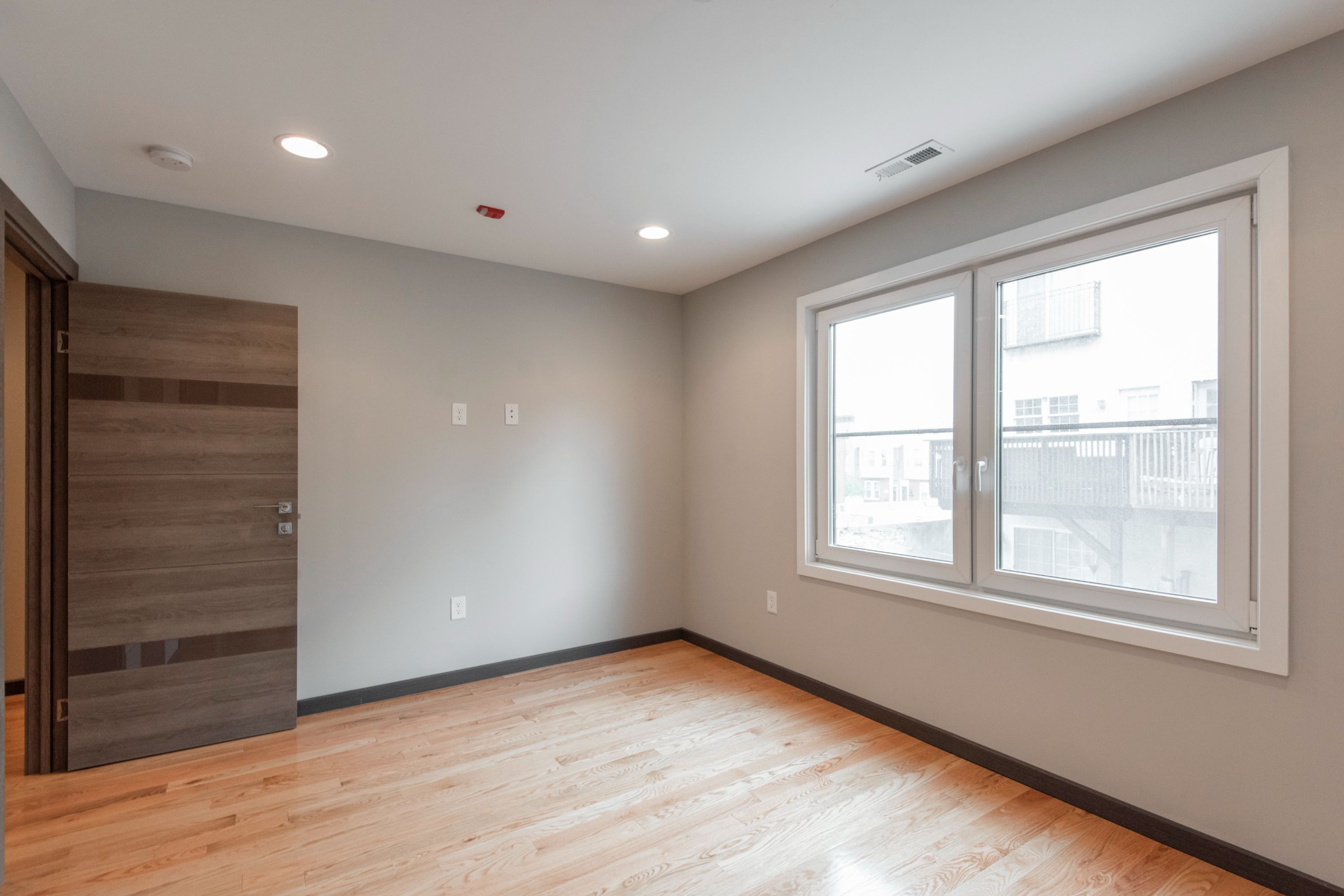 2545-47 MONTROSE ST Unit B