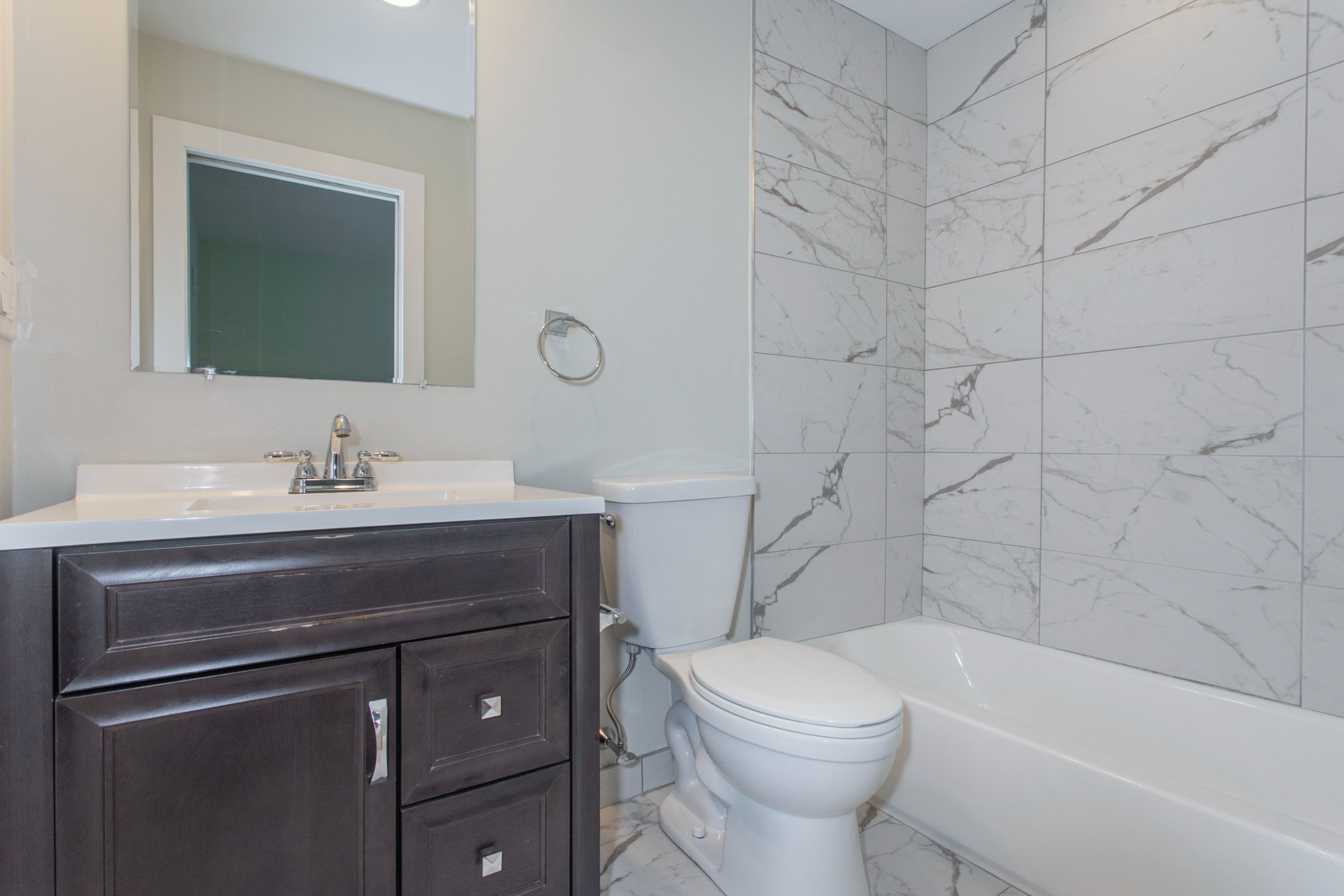 1533-39 PARRISH ST Unit 2F