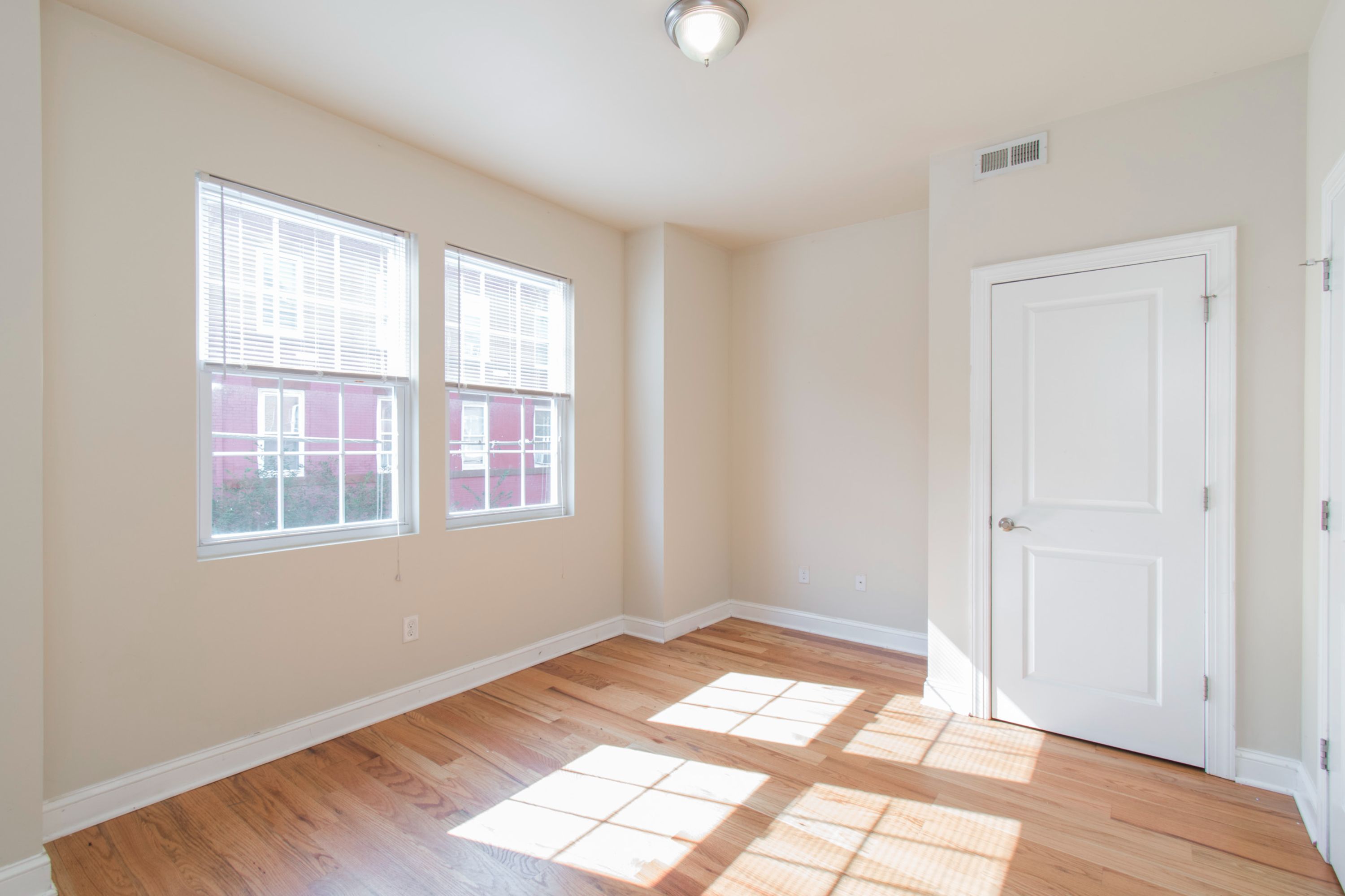 2043 N GRATZ ST Unit 2