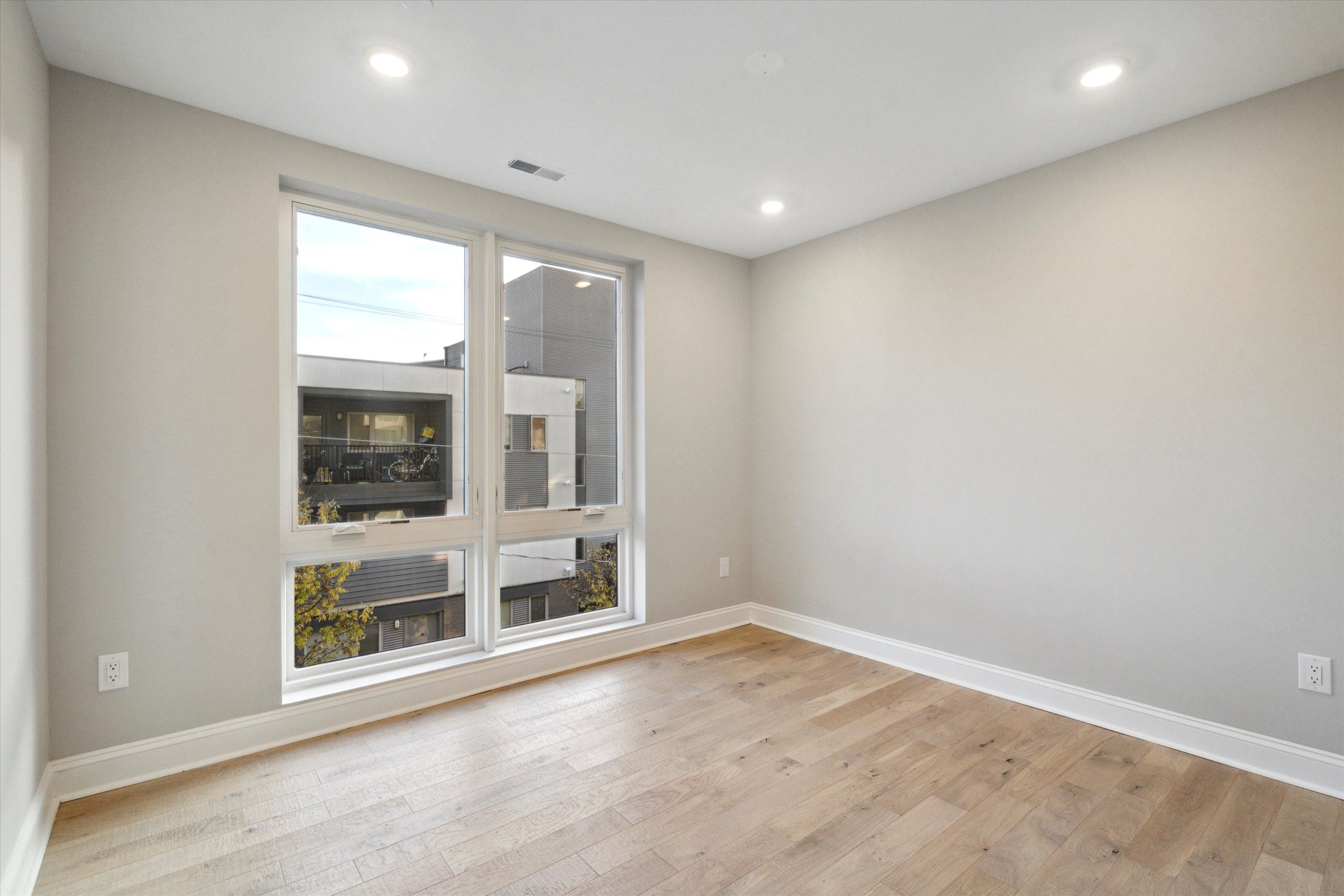 249 W OXFORD ST Unit 1