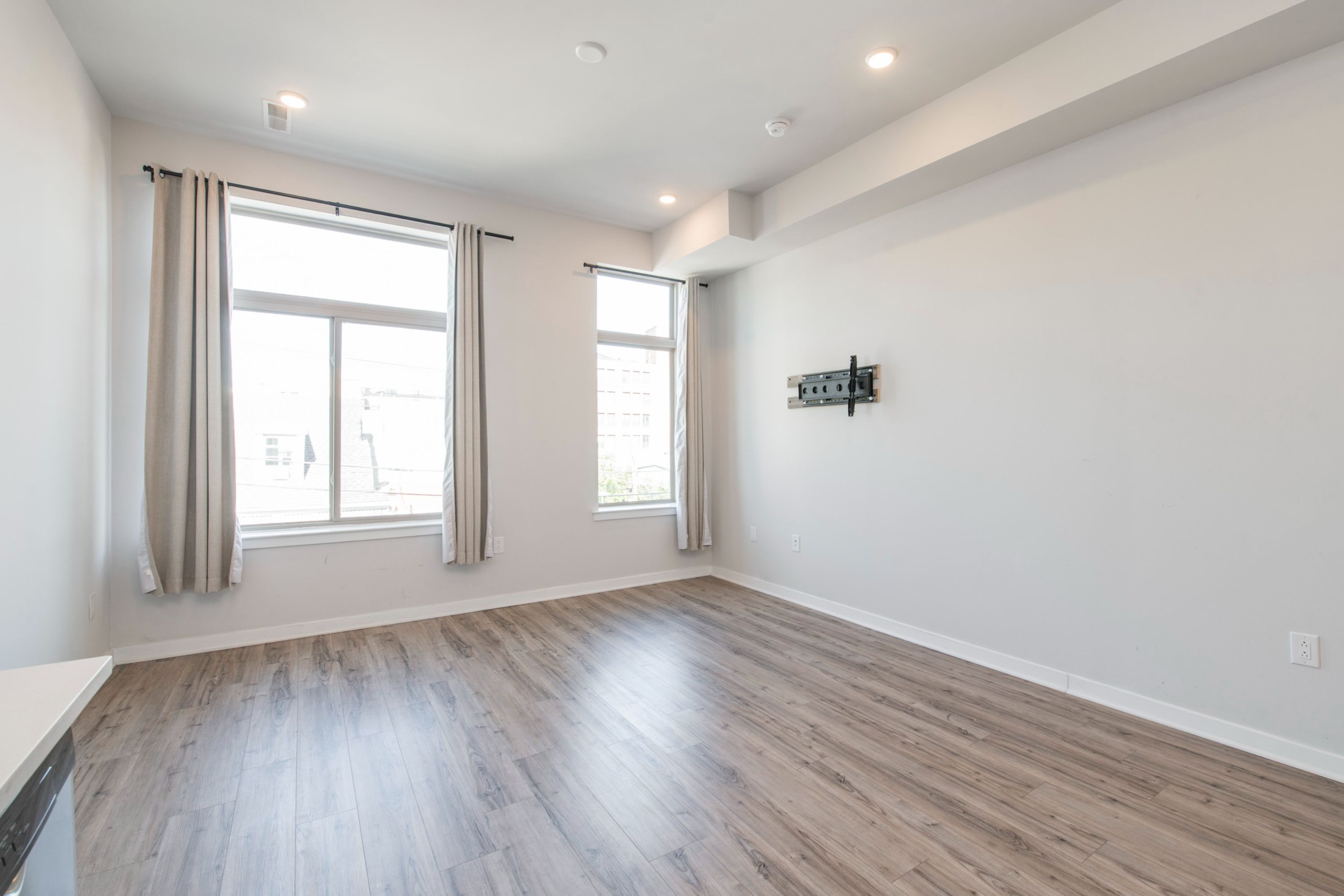 1143 N 3rd St Unit 202