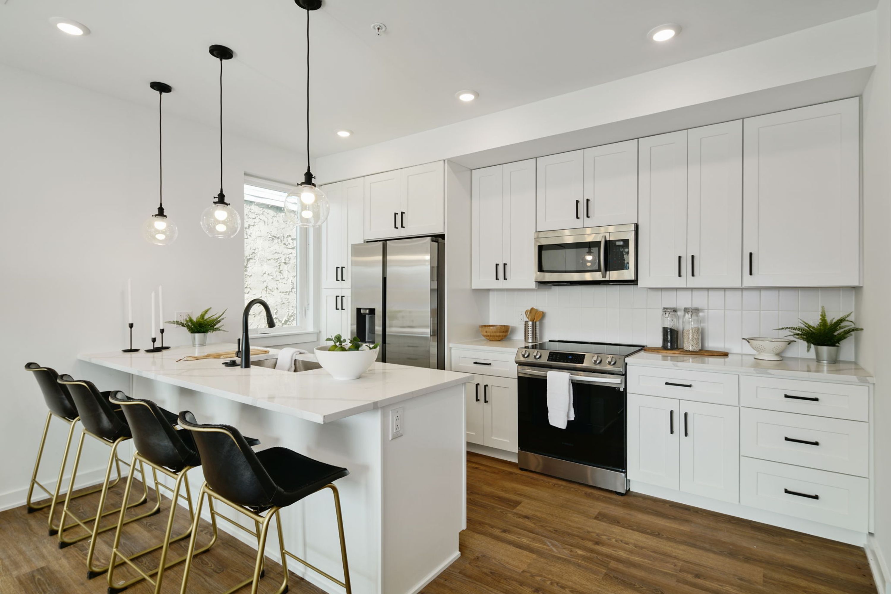2421 MASCHER ST Unit 102