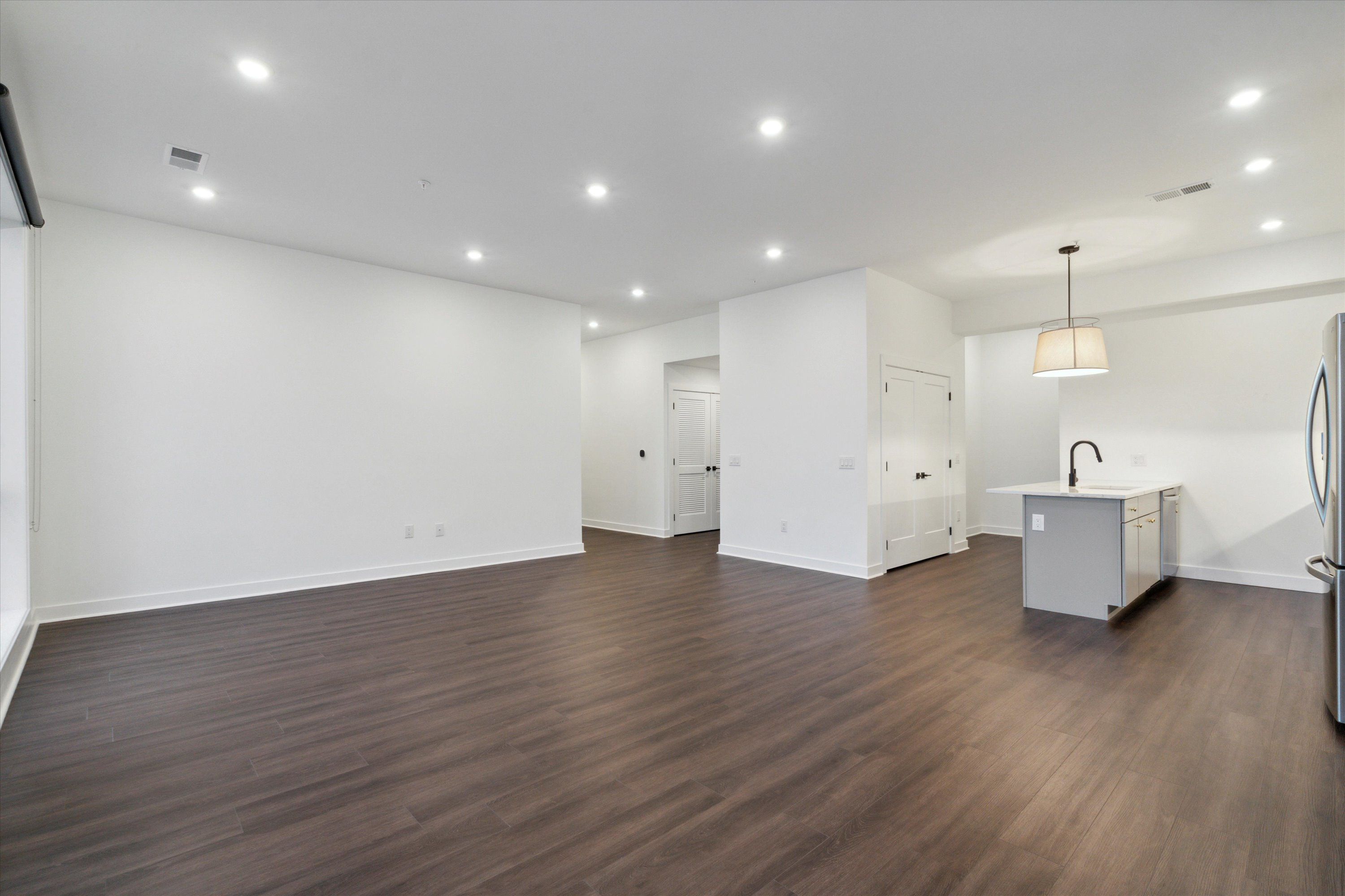2636 E YORK ST Unit 605