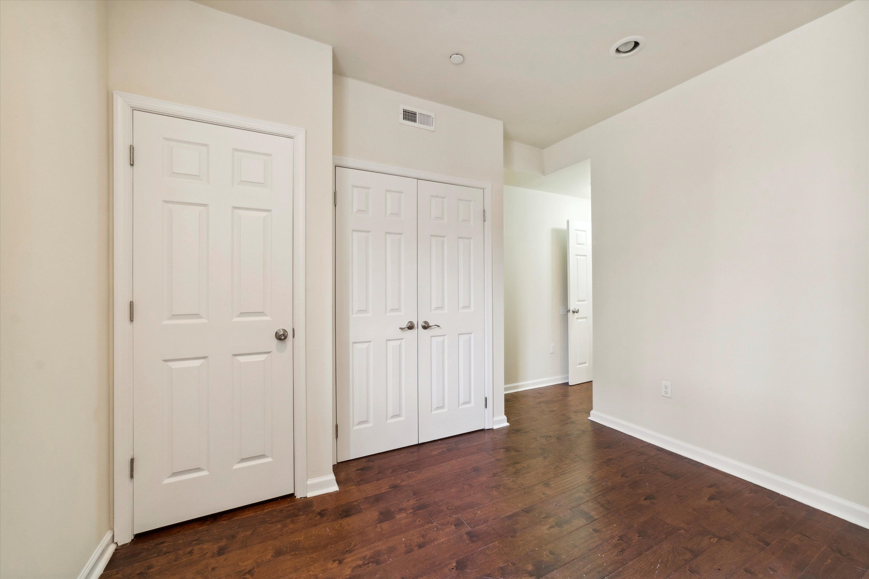 1815 W MONTGOMERY AVE