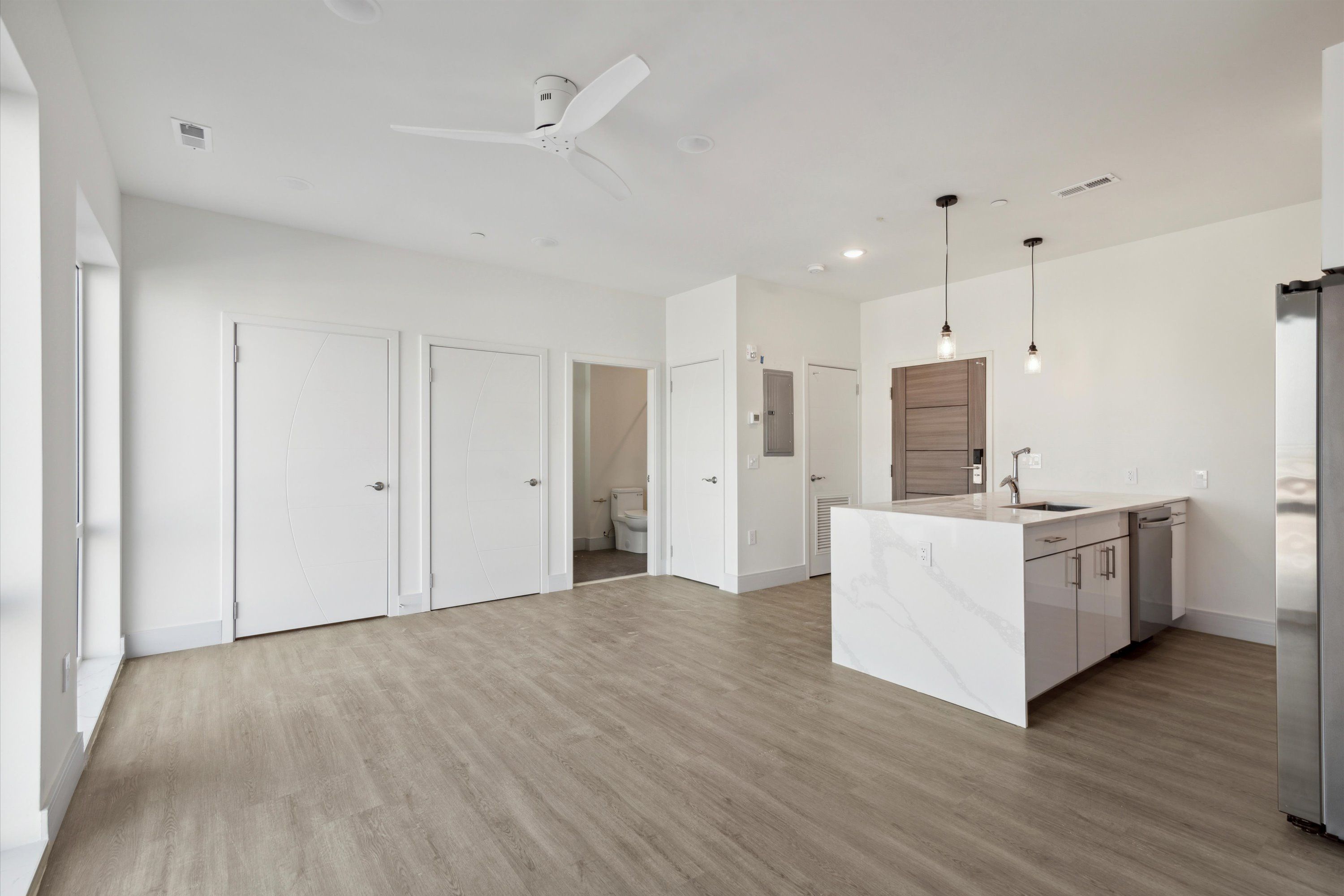 1221 E Fletcher St Unit 208