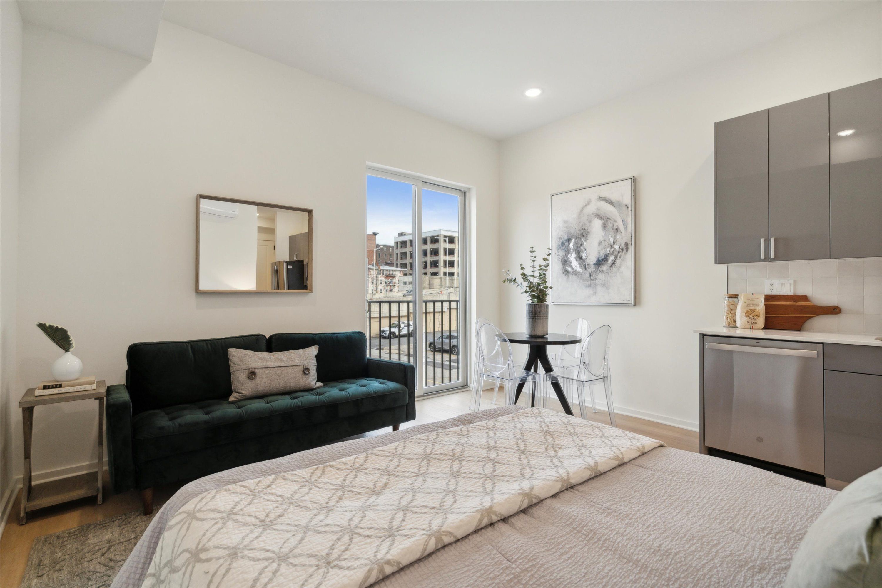 225 N 12TH ST Unit 305
