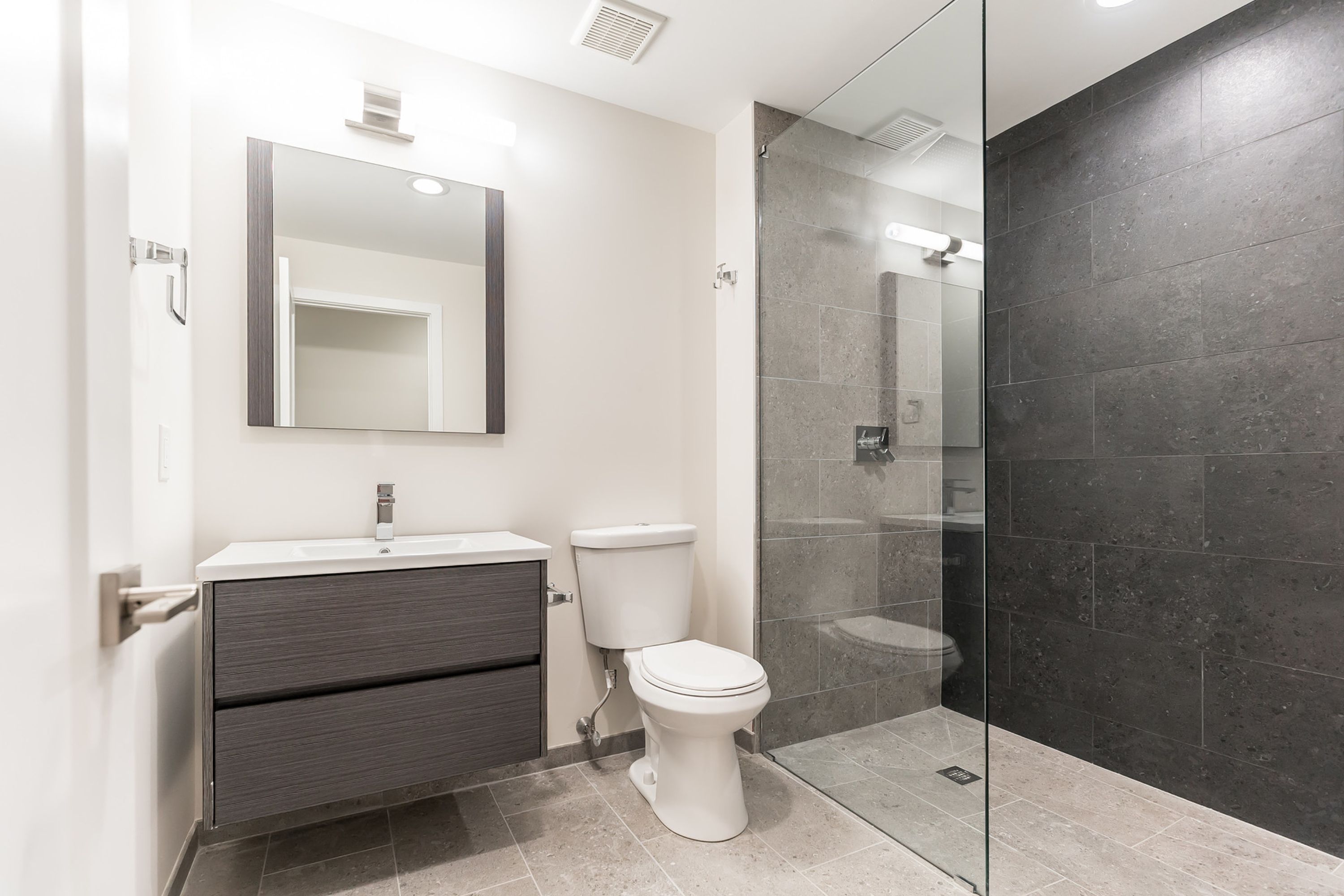 1624 POPLAR ST Unit 3