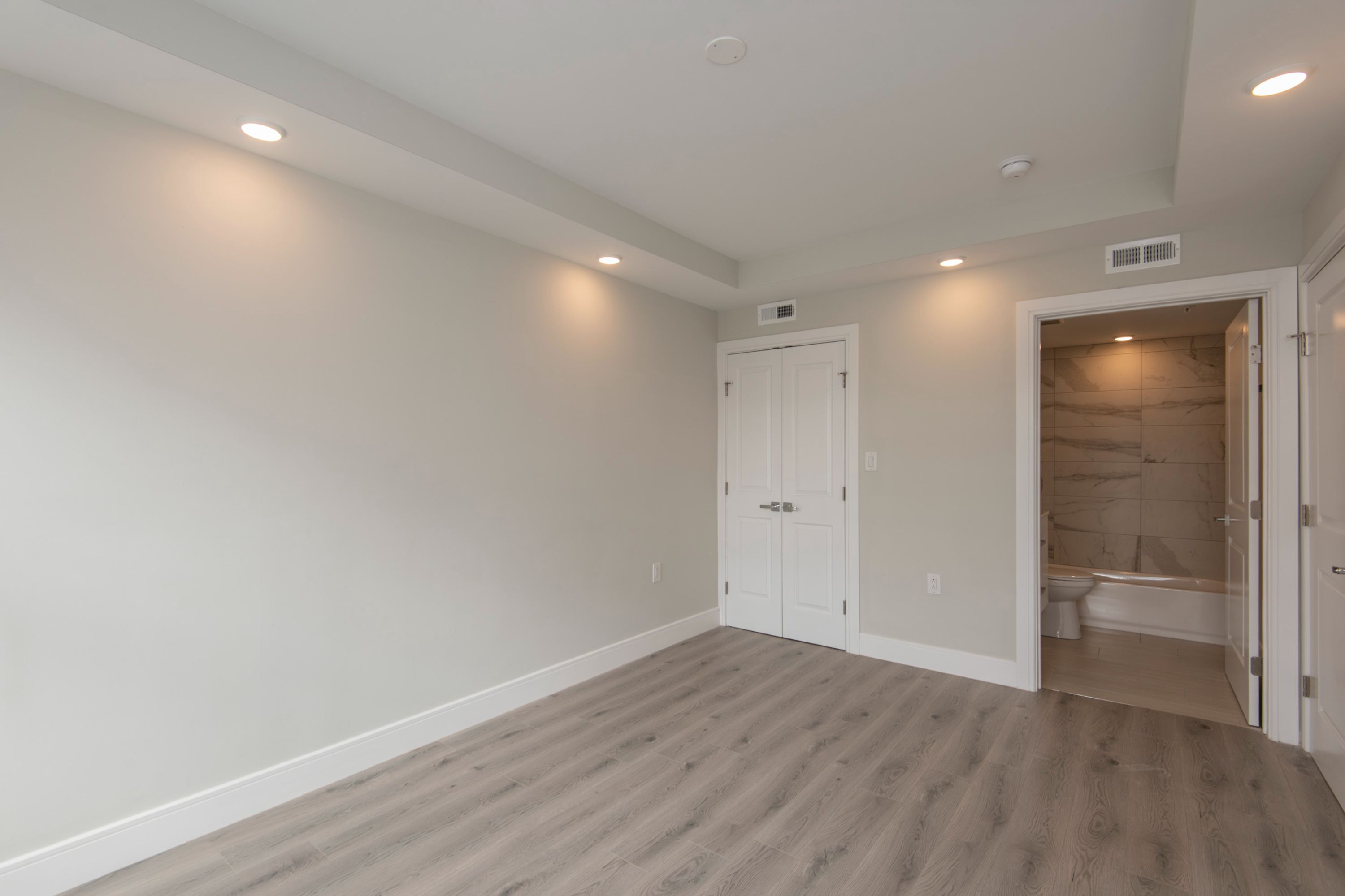 1133 E COLUMBIA AVE Unit 401