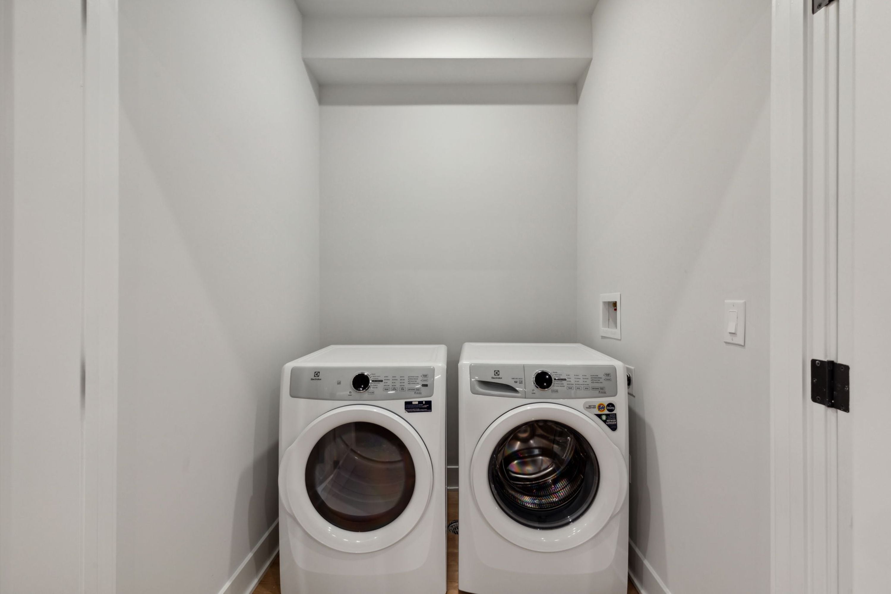 6910 Ridge Avenue Unit 412