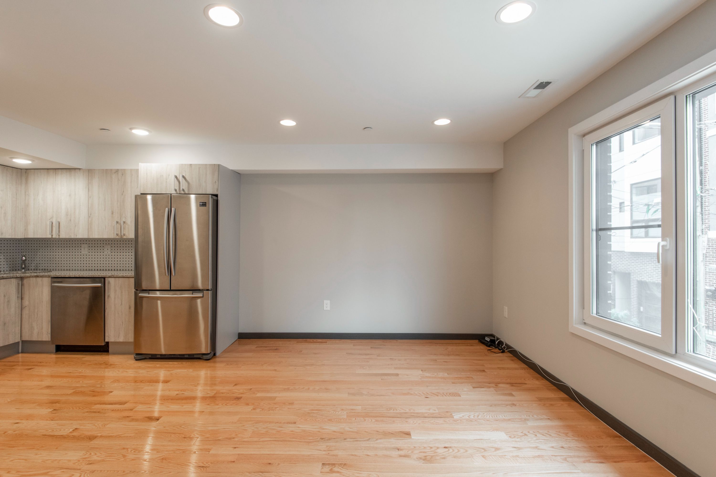 2545-47 MONTROSE ST Unit B