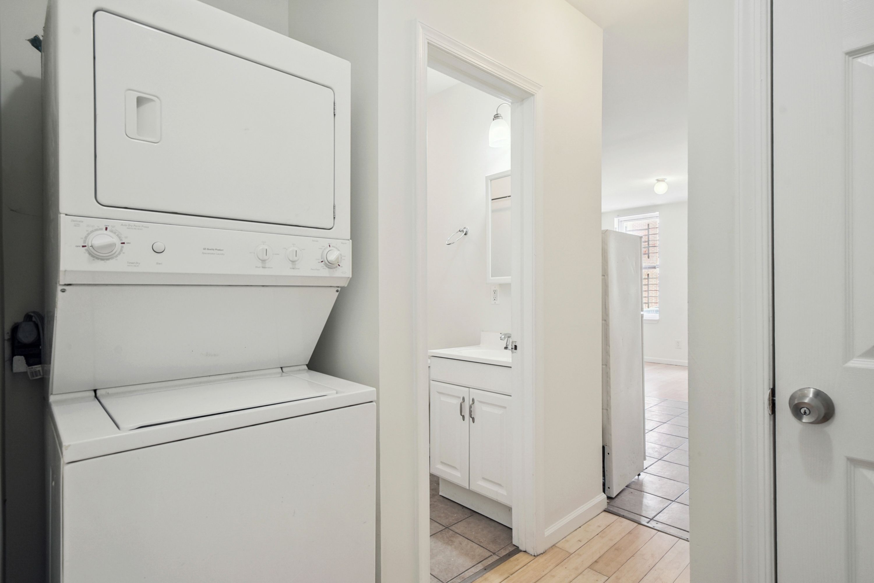 1616 WILLINGTON ST Unit 1