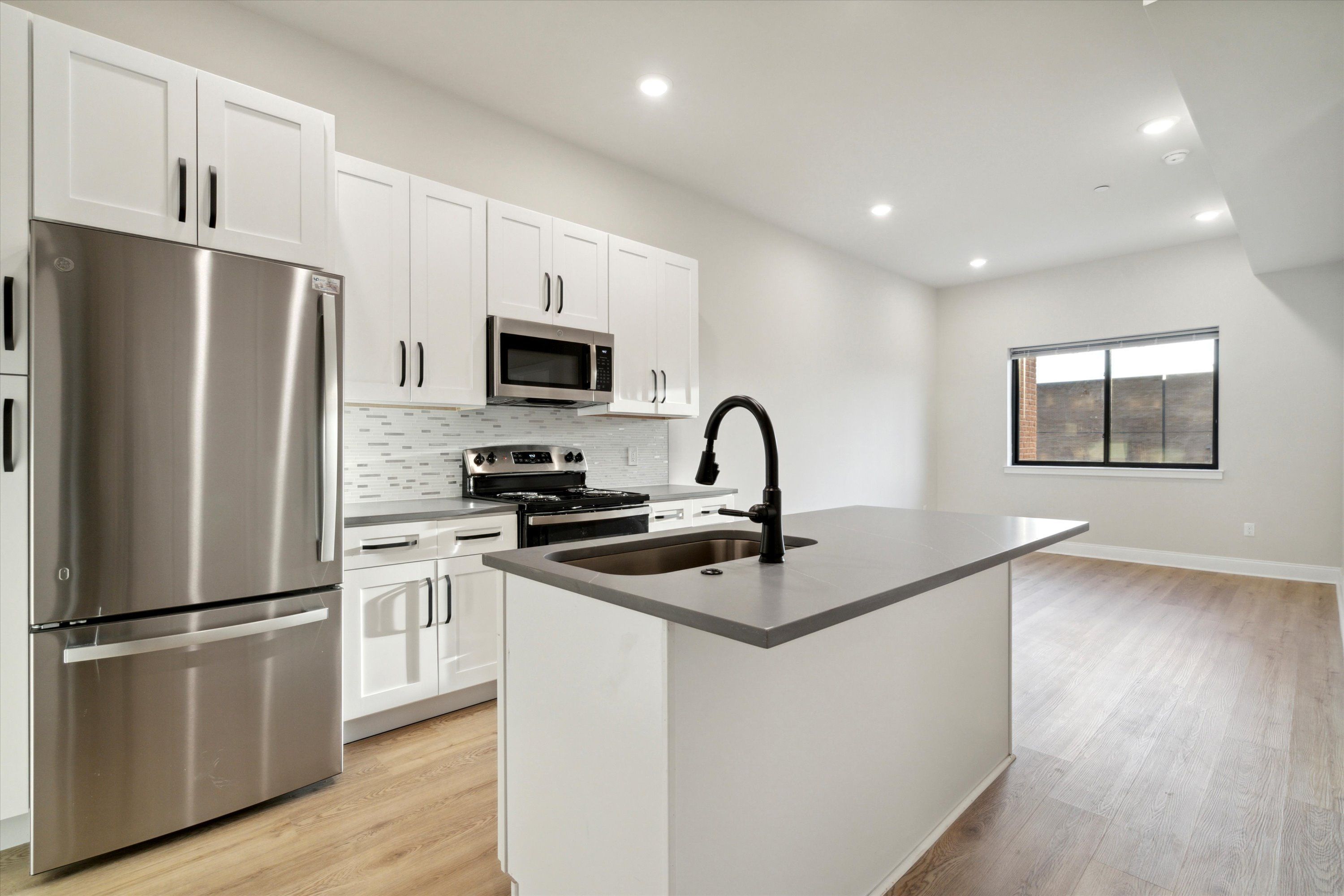 2157 E LEHIGH AVE Unit 211