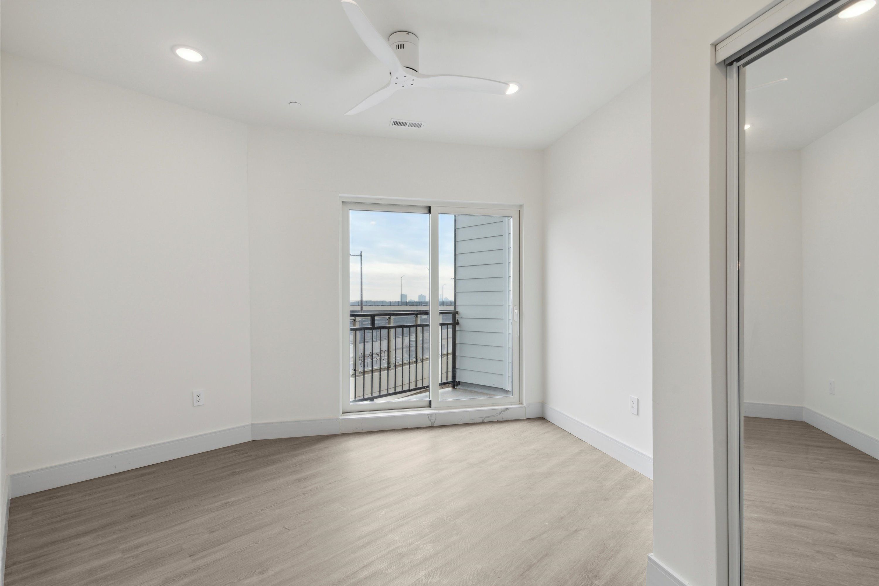 1221 E Fletcher St Unit 310