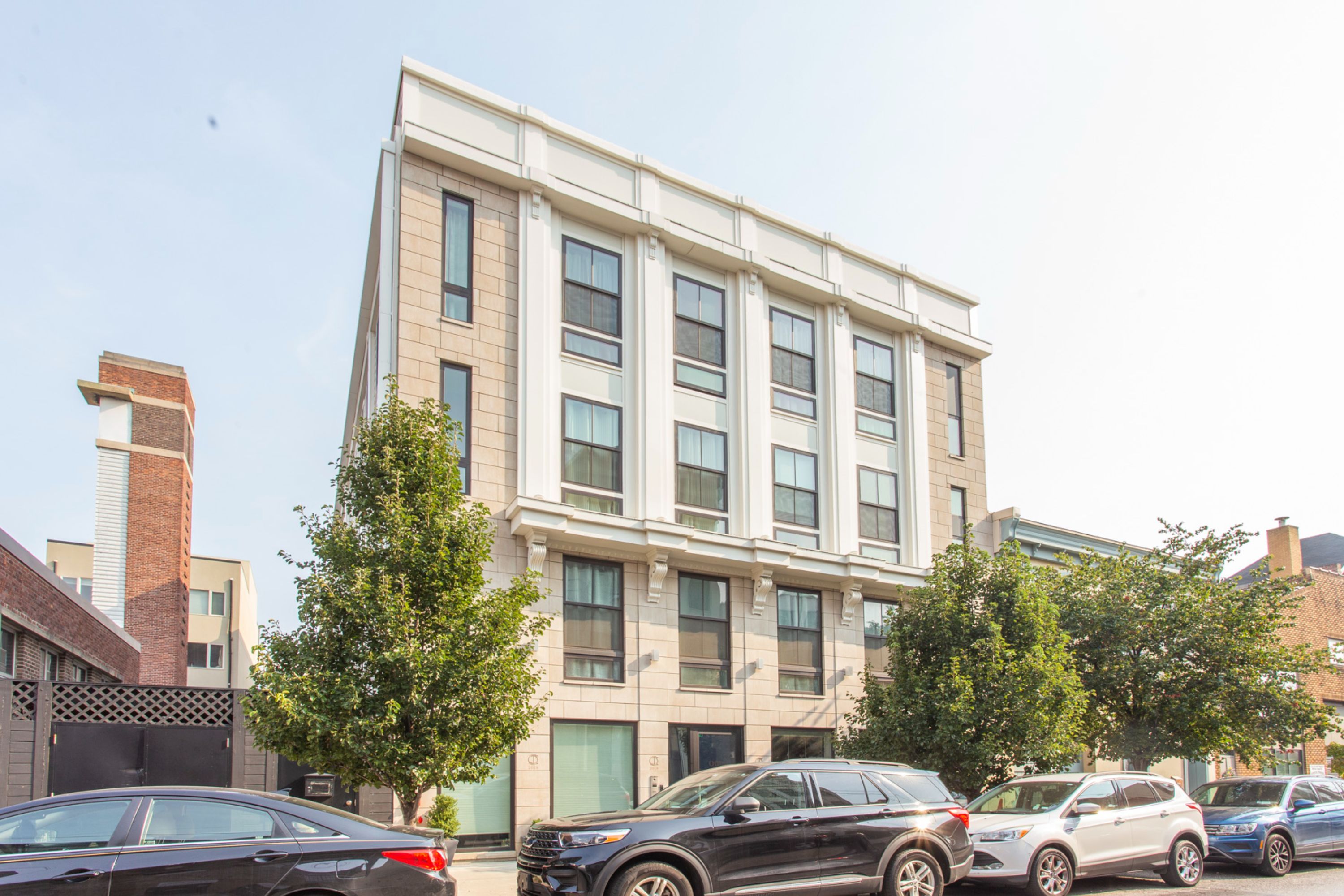 1533-39 PARRISH ST Unit 2F
