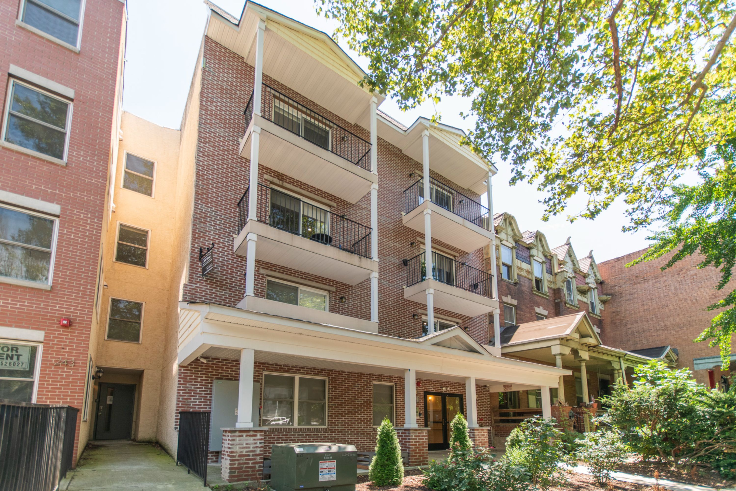 245-47 S 45TH ST Unit 2D