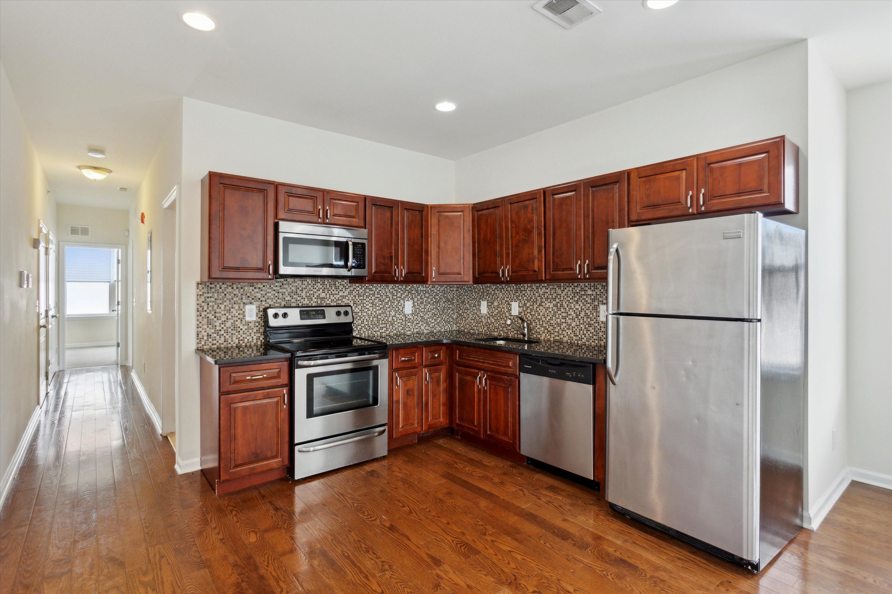 1811 W BERKS ST Unit C