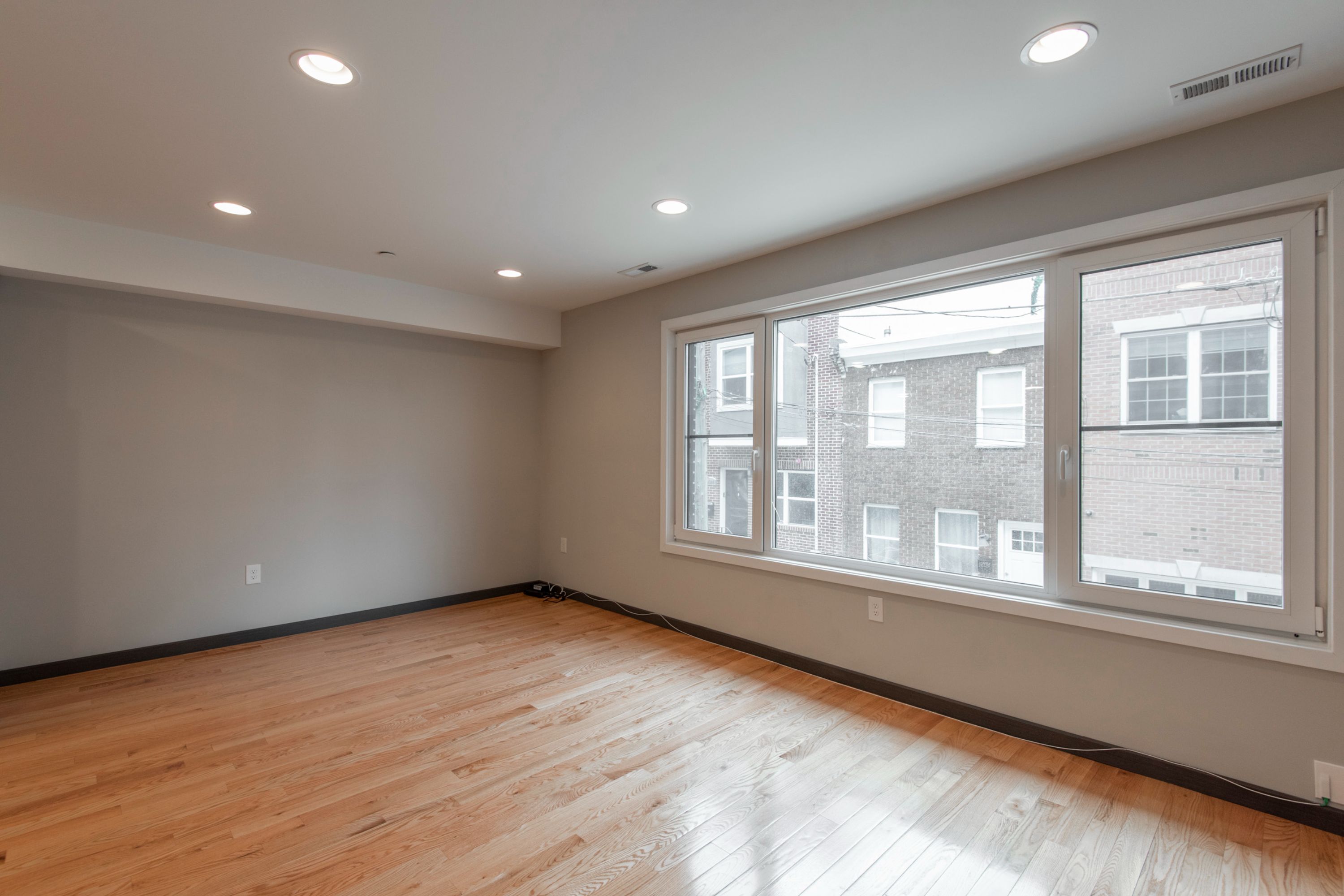 2545-47 MONTROSE ST Unit B