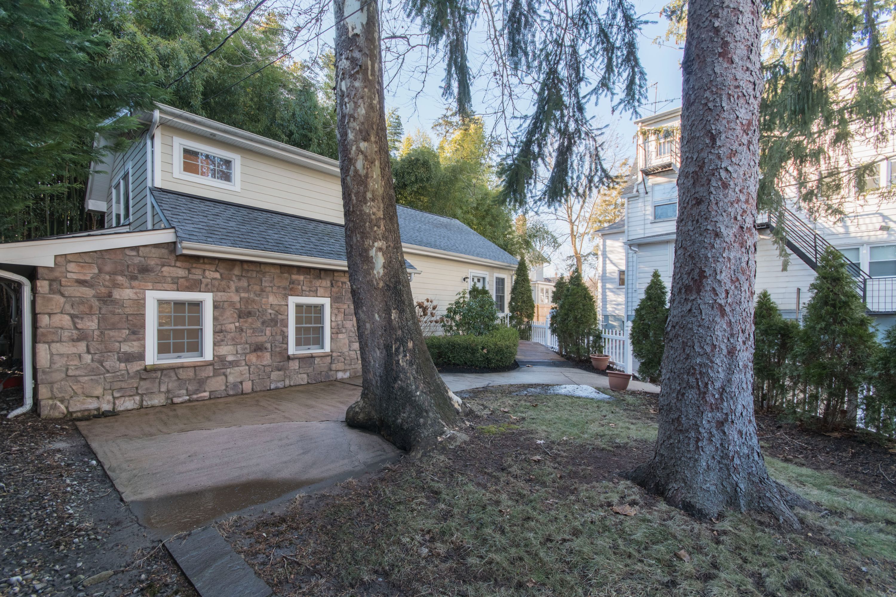 3 Princeton Ave