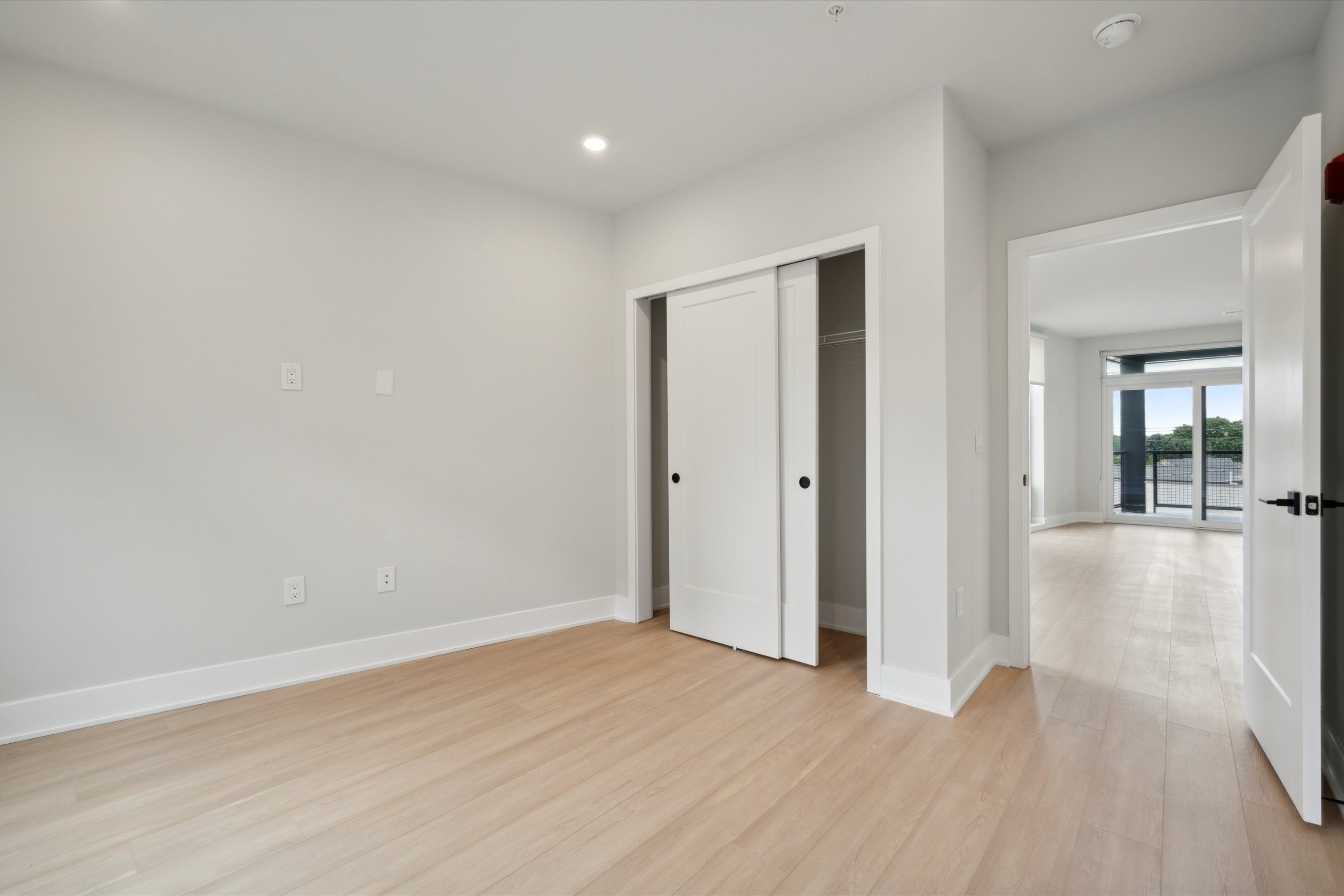 6910 Ridge Avenue Unit 418