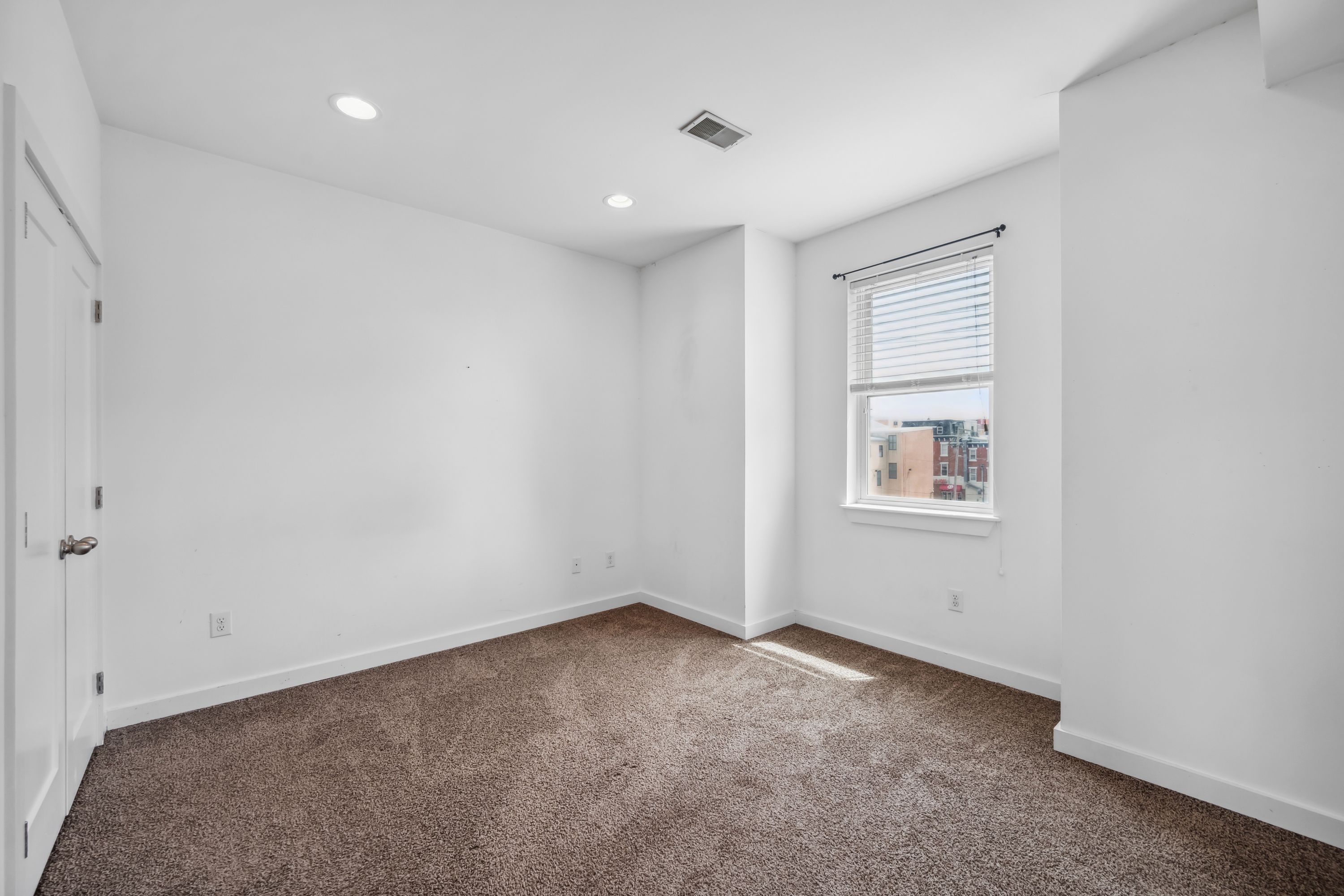 1632 N SYDENHAM ST Unit 2
