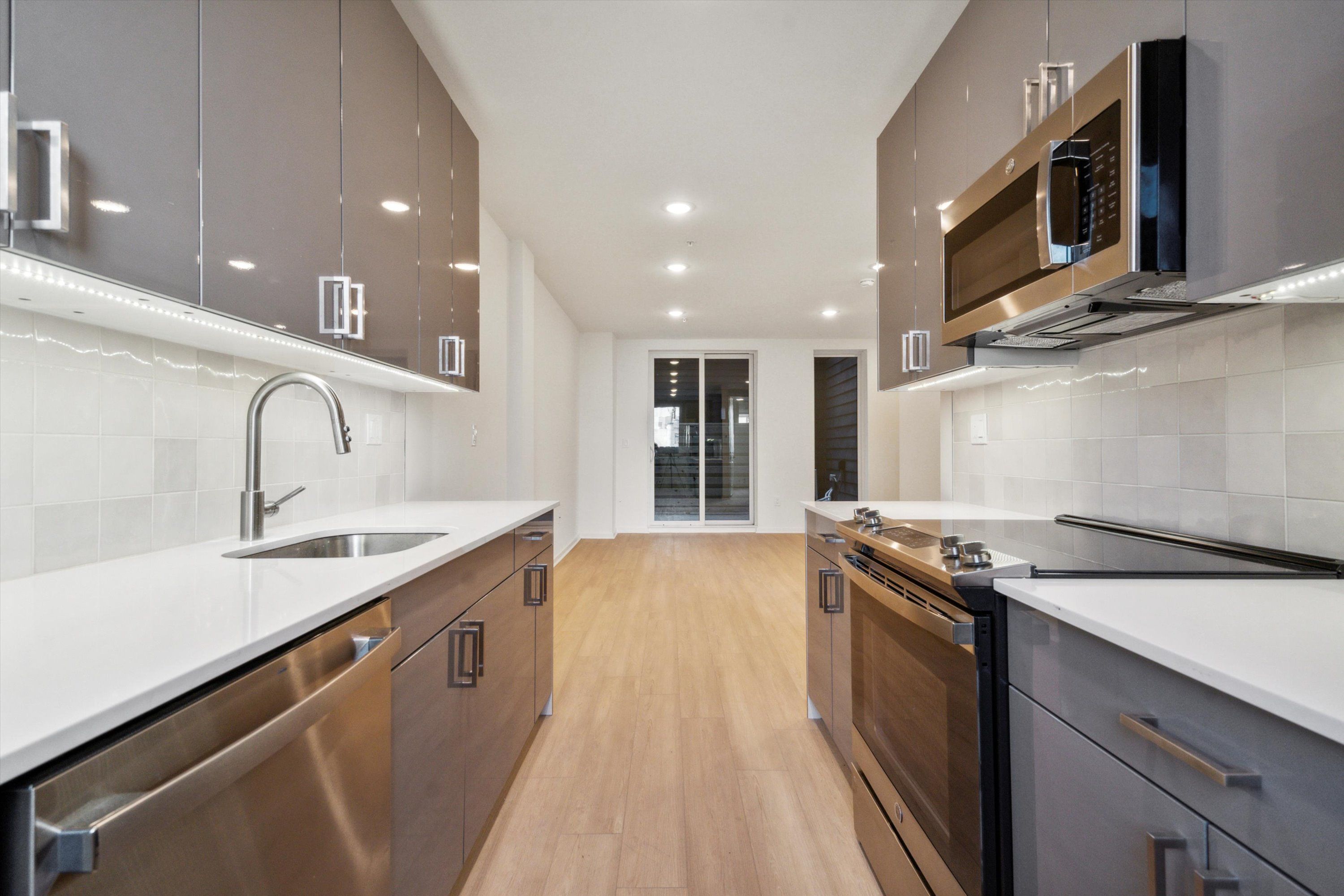 225 N 12TH ST Unit 104