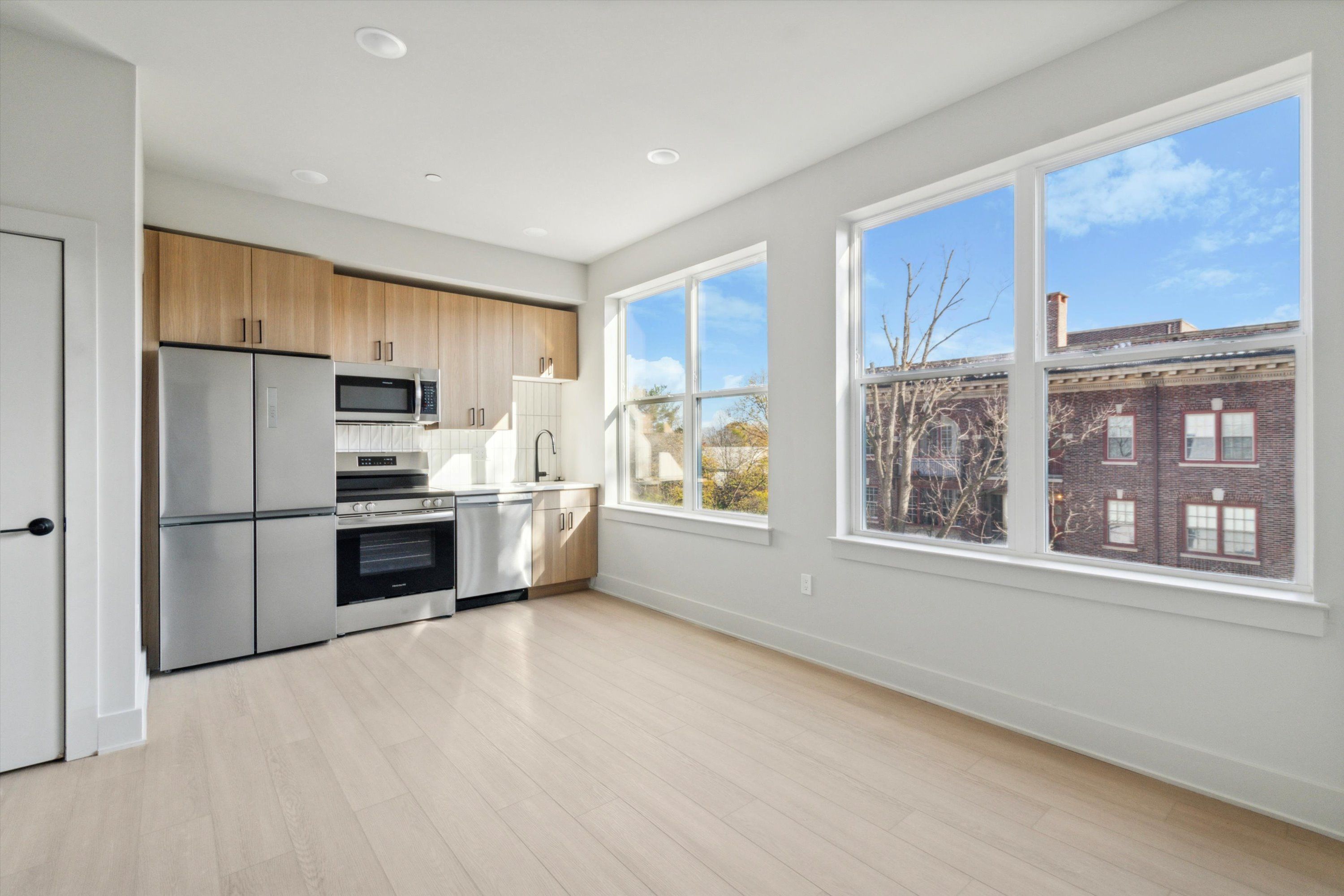 5521 Wayne Ave Unit 608