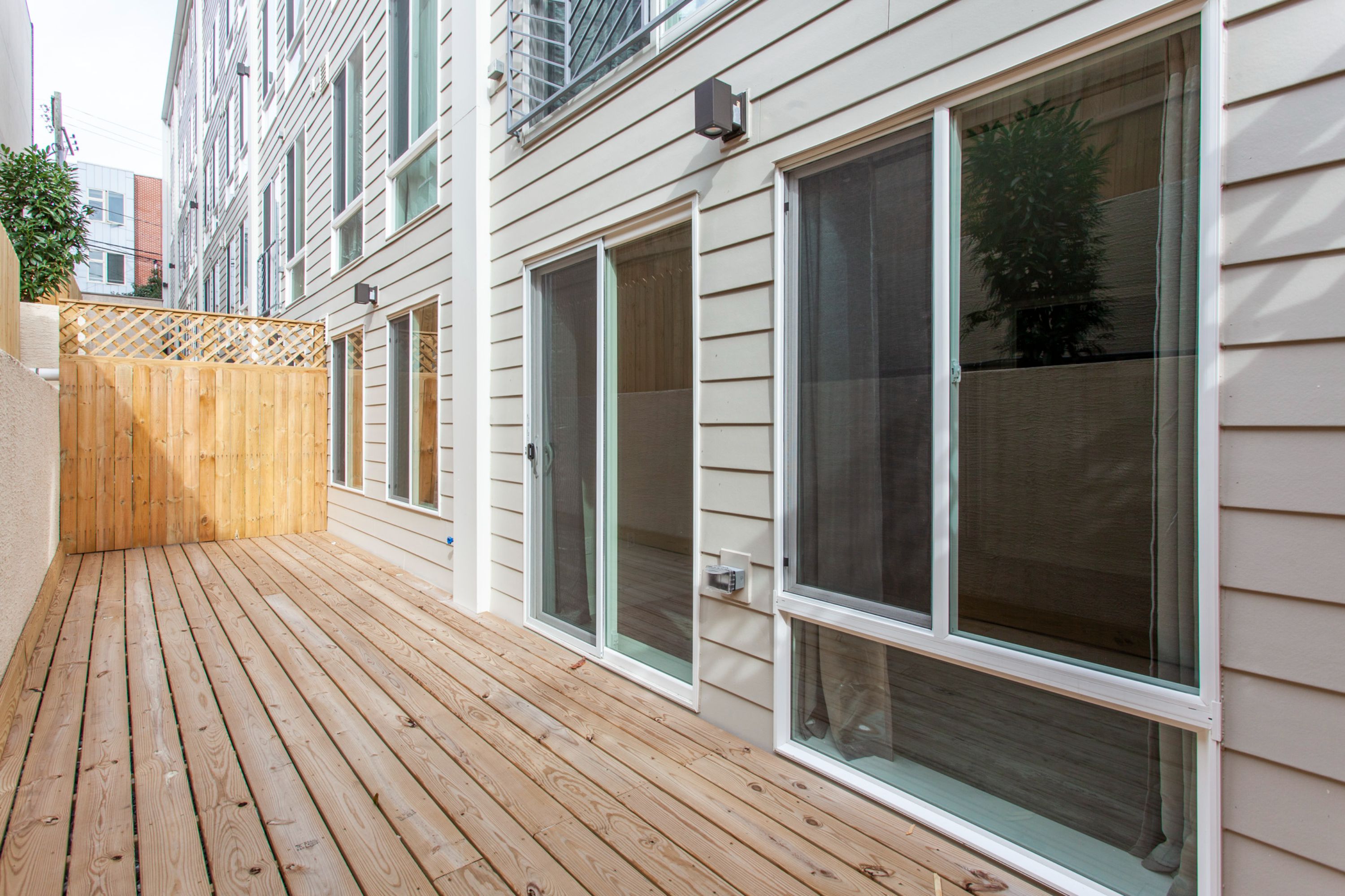 1533-39 PARRISH ST Unit 4G