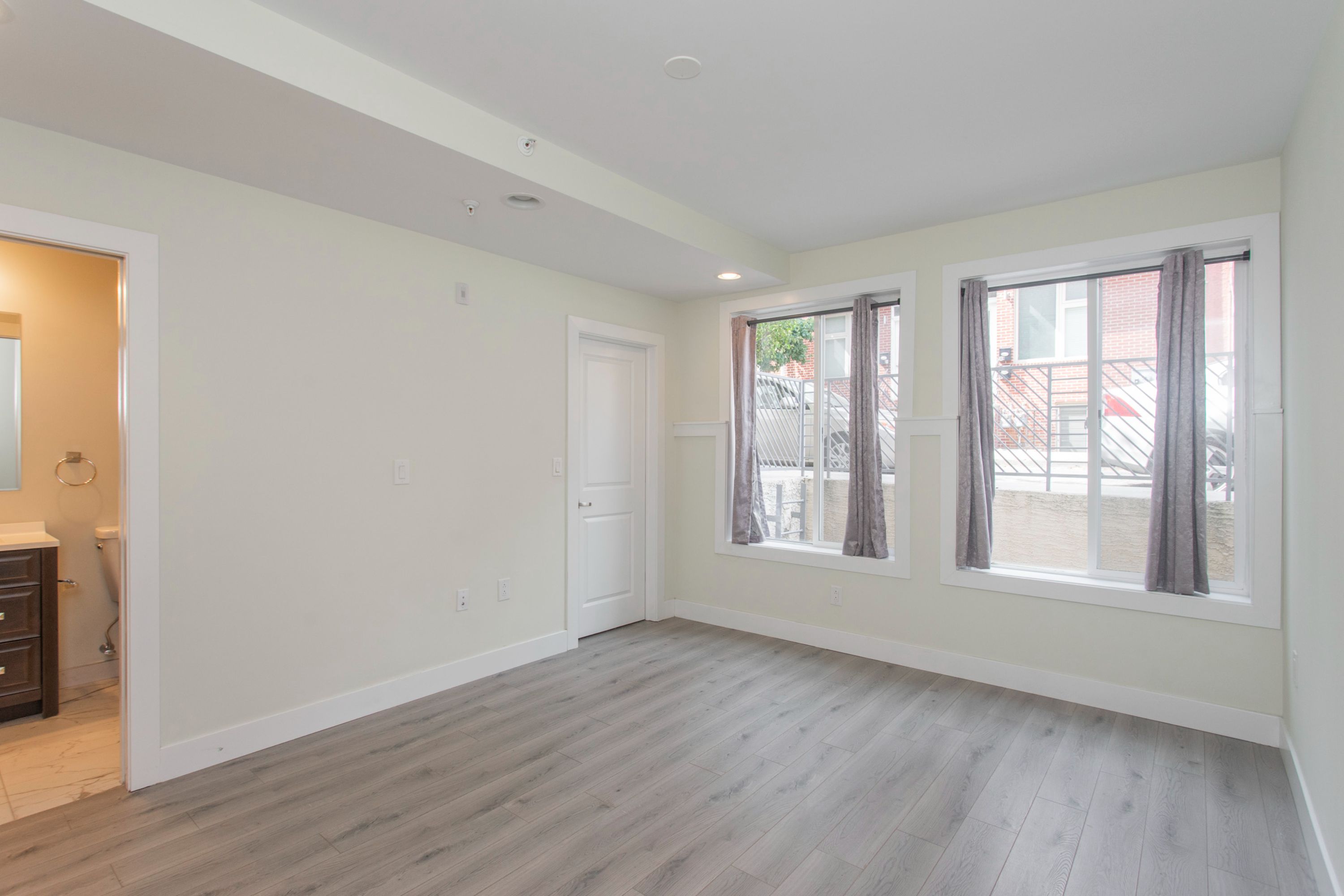 1533-39 PARRISH ST Unit 2F