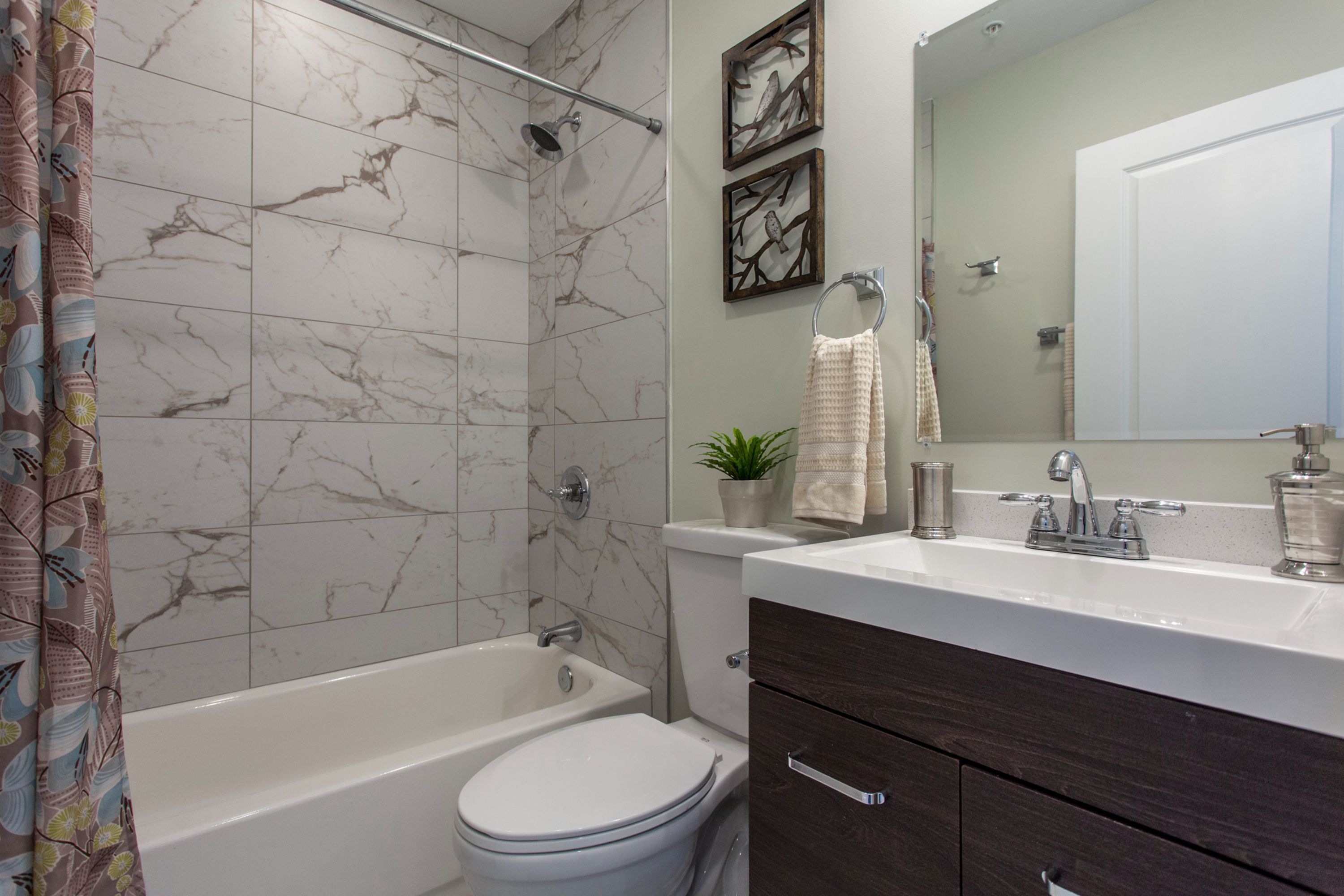 1533-39 PARRISH ST Unit 4G