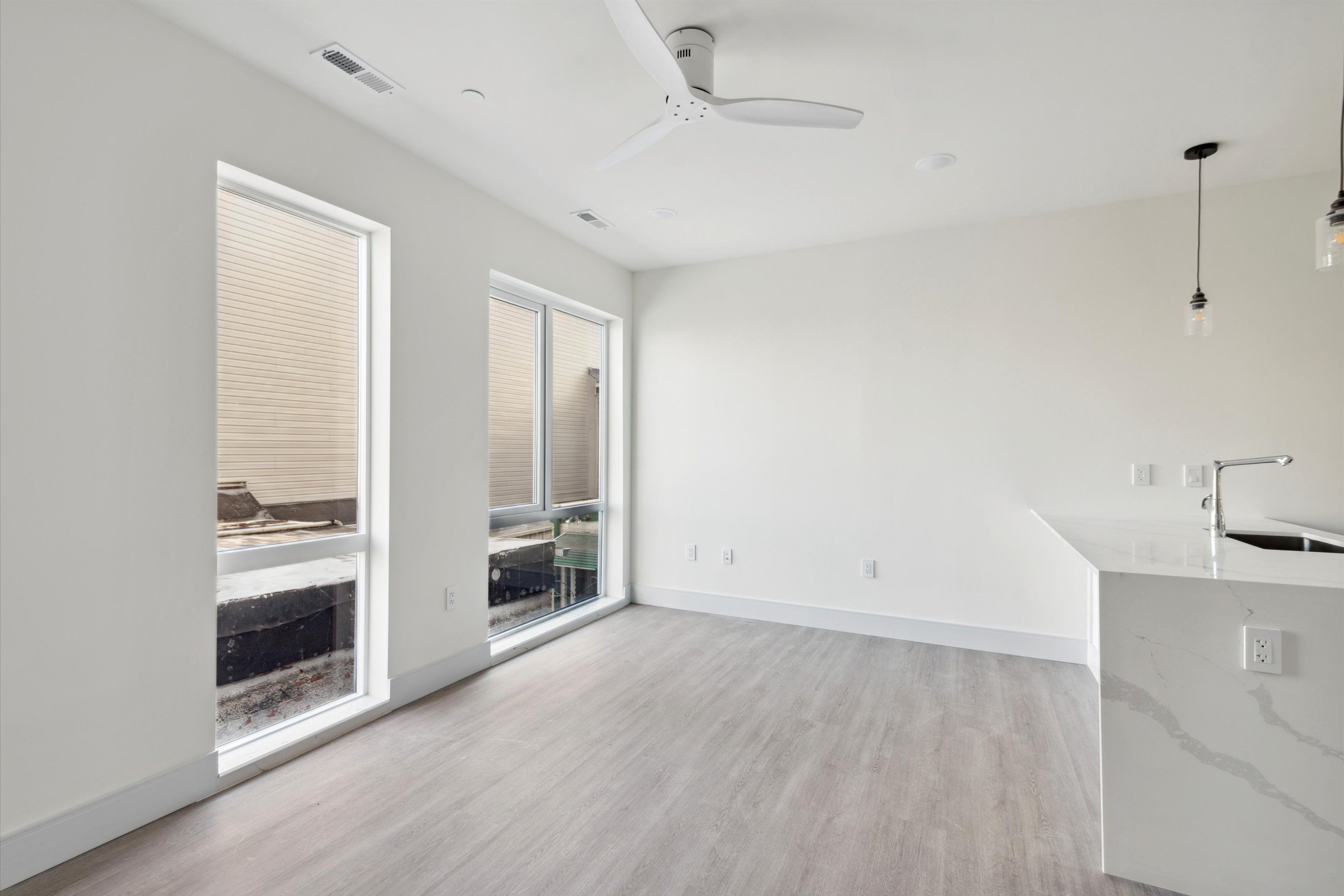 1221 E Fletcher St Unit 203