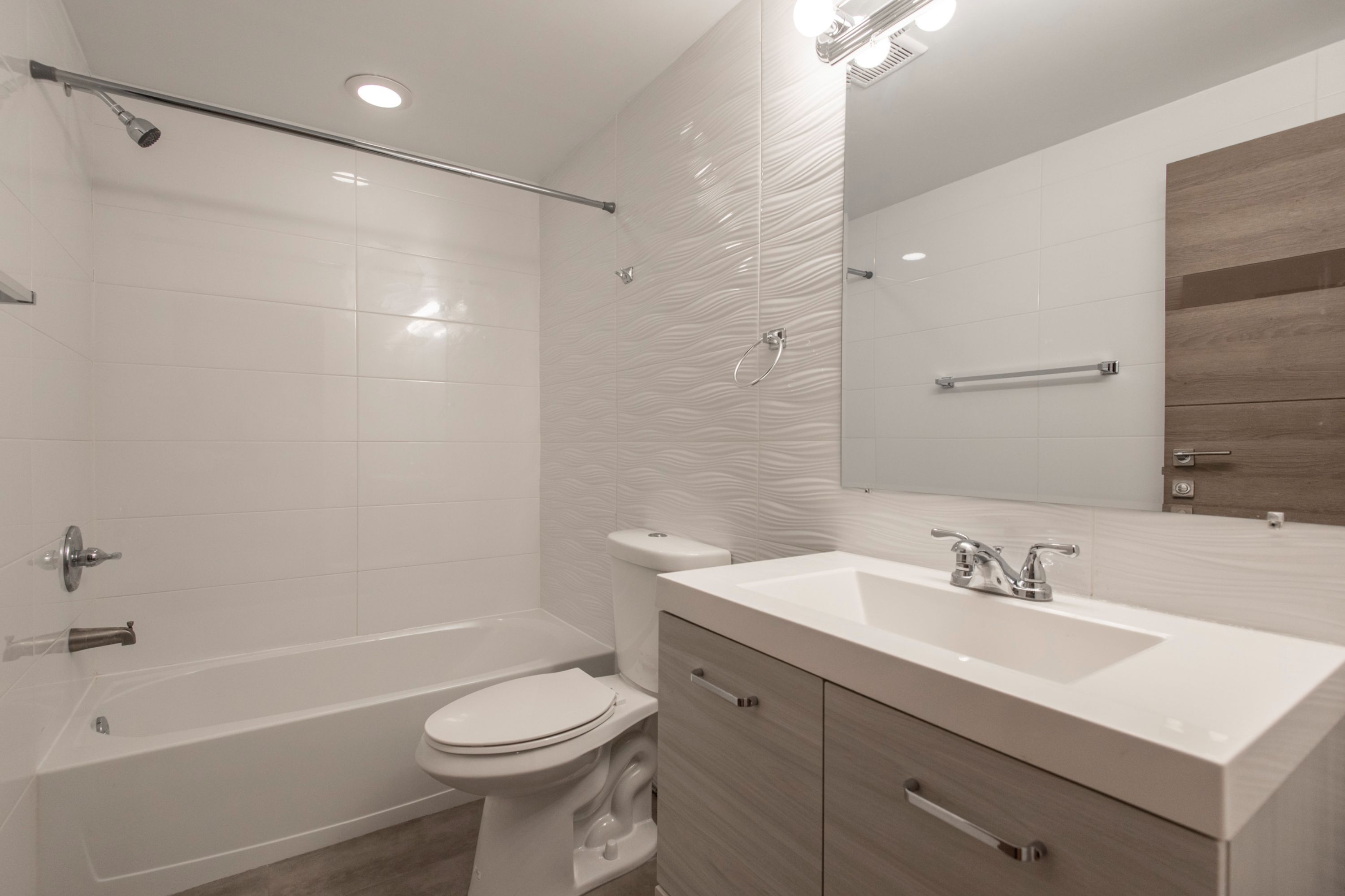 2541-43 MONTROSE ST Unit B
