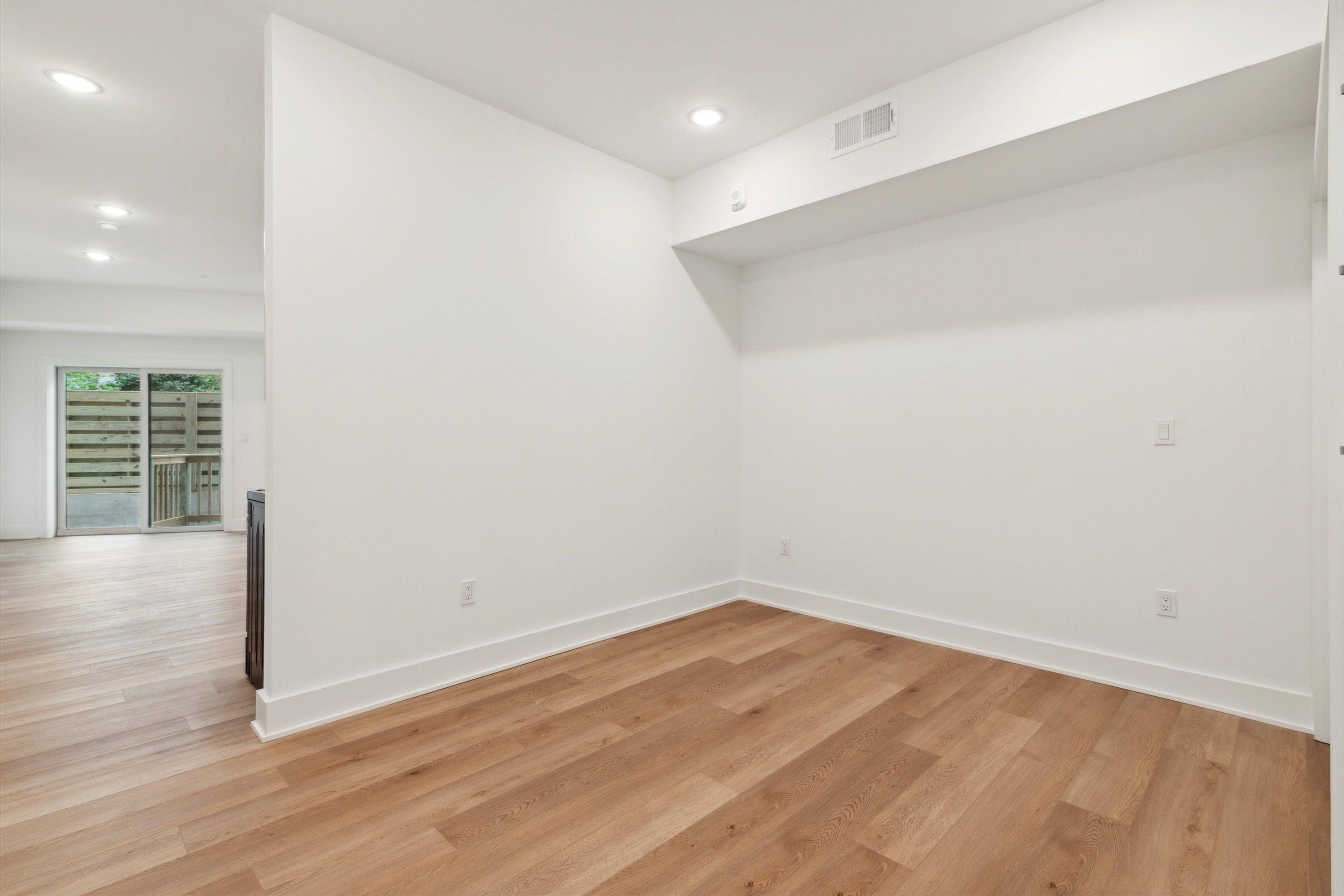 367 W Hortter St Unit 206