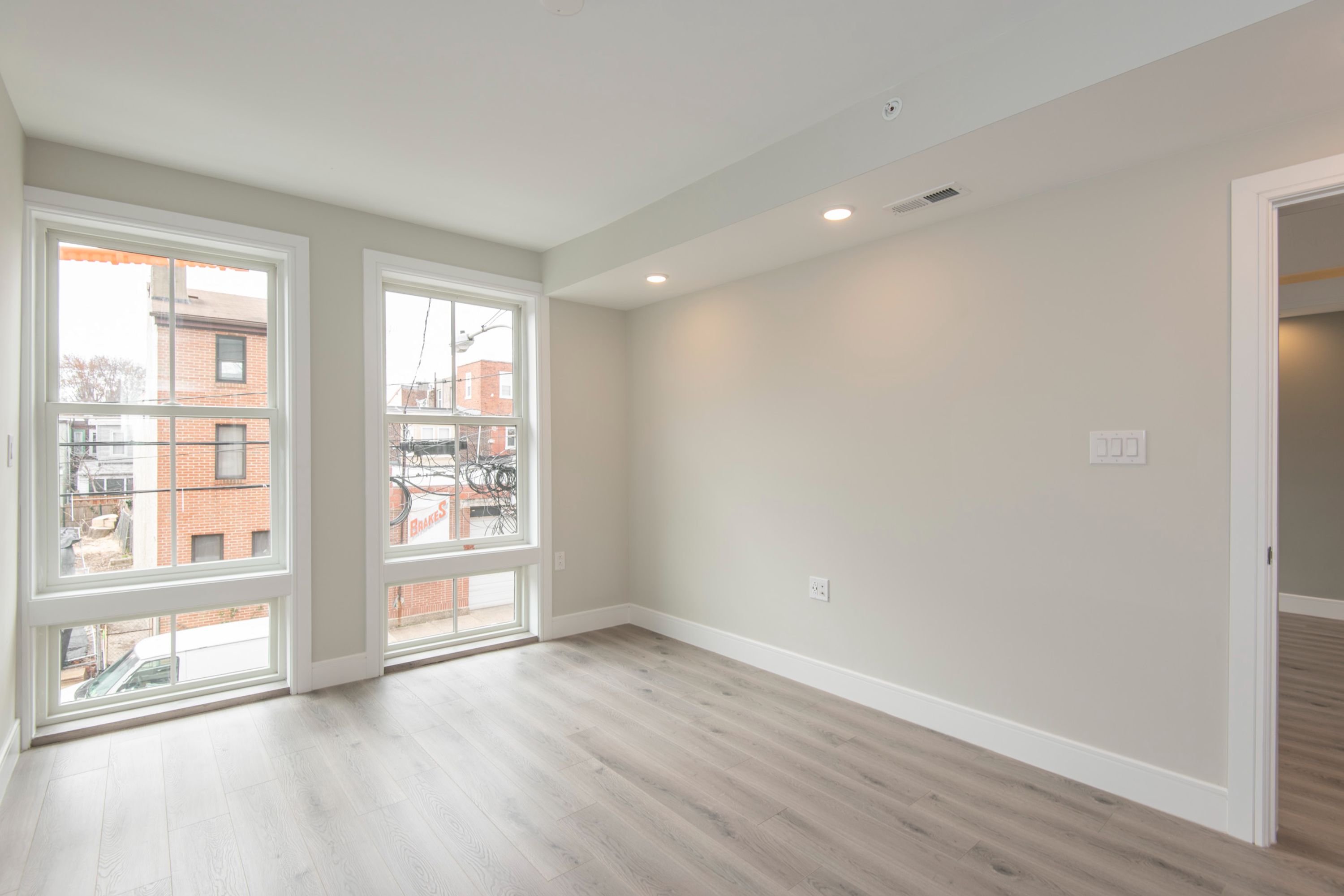 1133 E COLUMBIA AVE Unit 302
