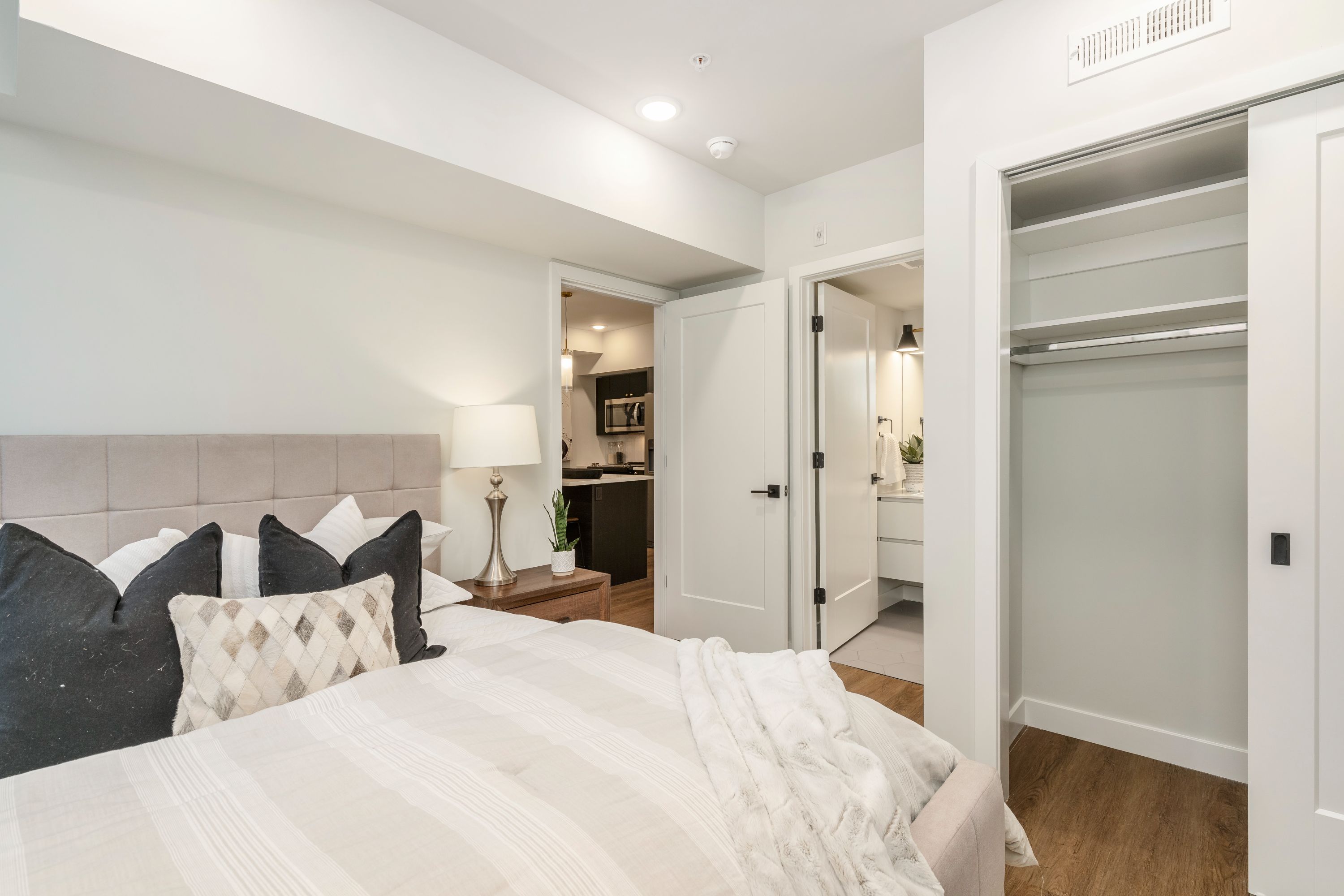 1102 GERMANTOWN AVENUE Unit 607