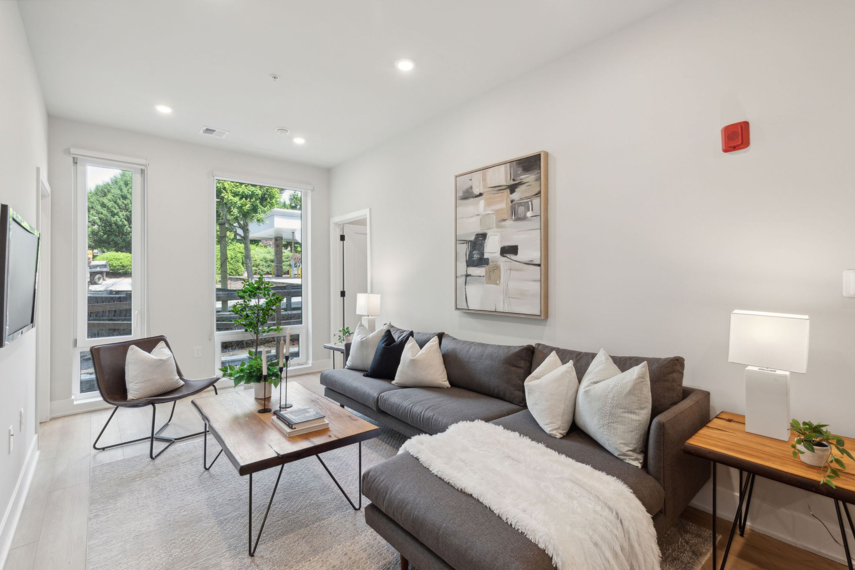 6910 Ridge Avenue Unit 412