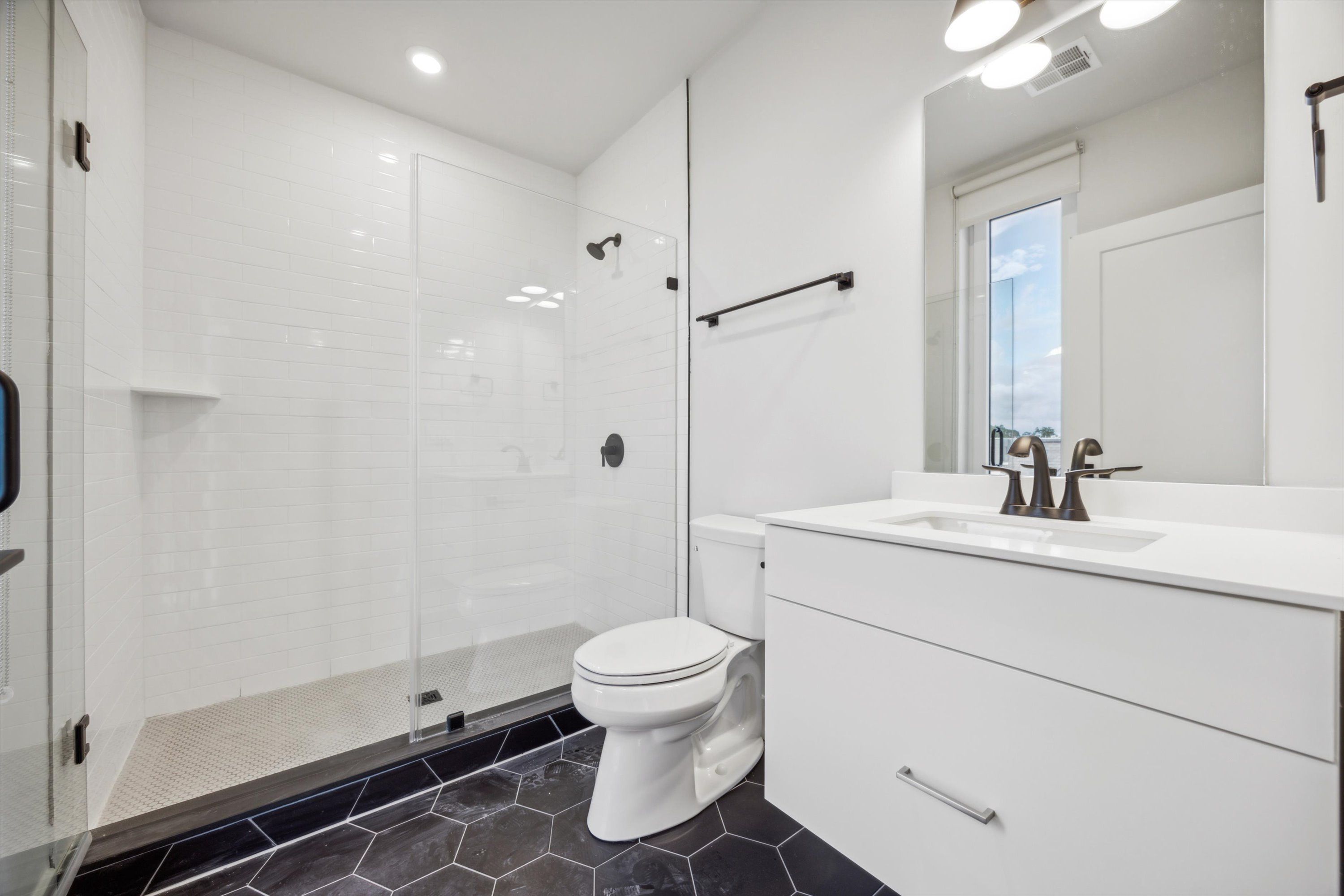 6910 Ridge Avenue Unit 220
