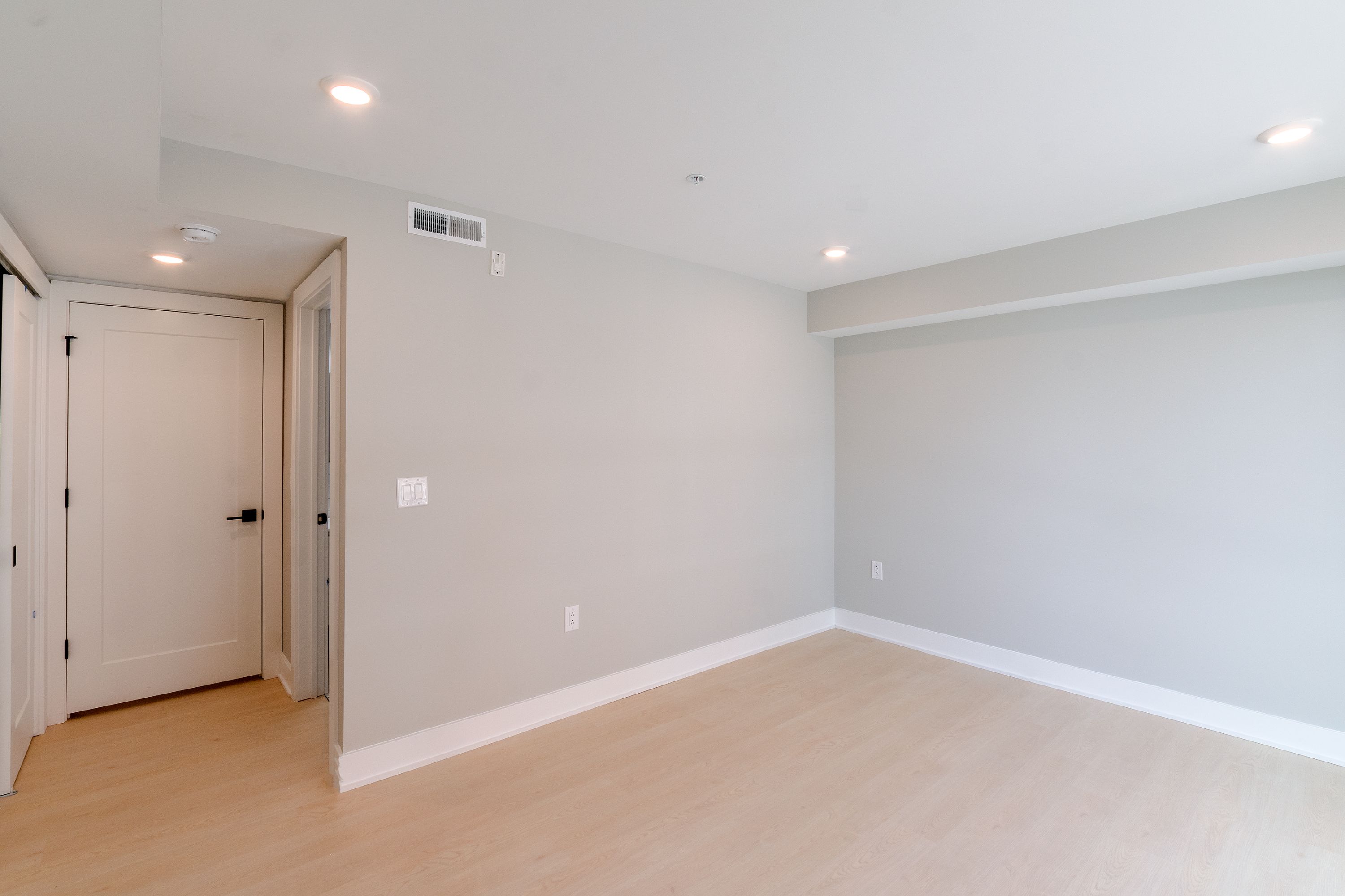 6604 Ridge Avenue Unit 305