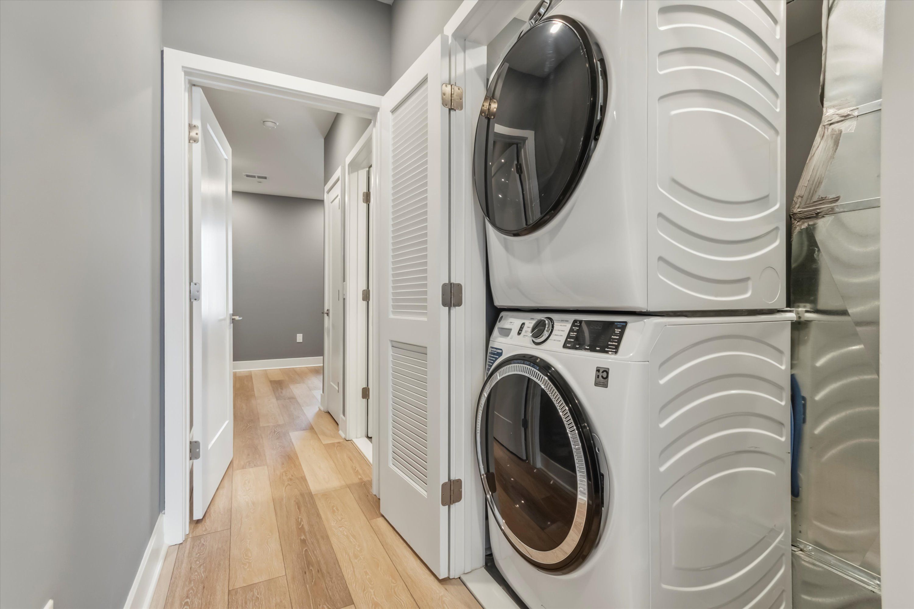 1615 POPLAR ST Unit 3