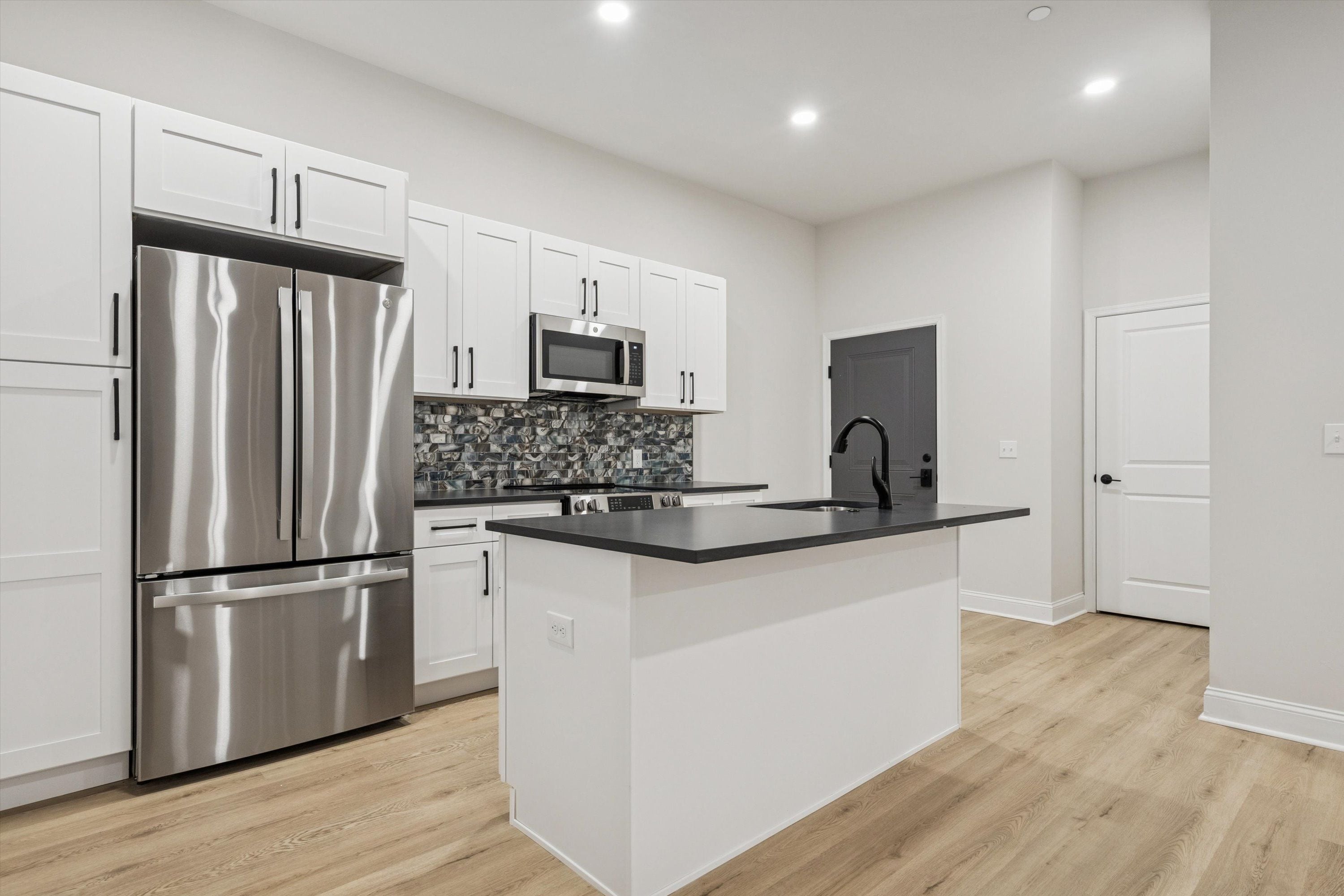 2153 E LEHIGH AVE Unit 414