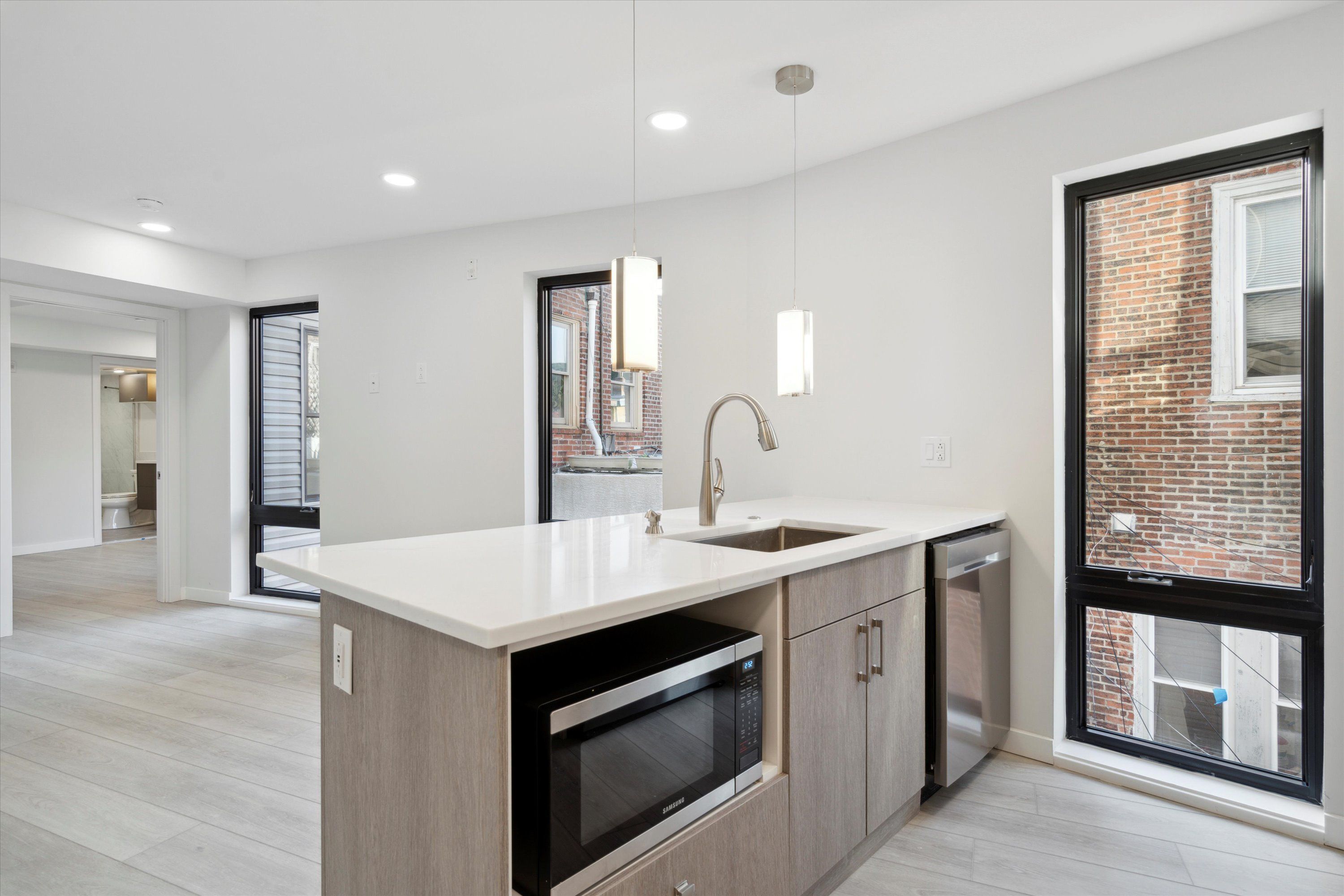 3729 LANCASTER AVE Unit 103