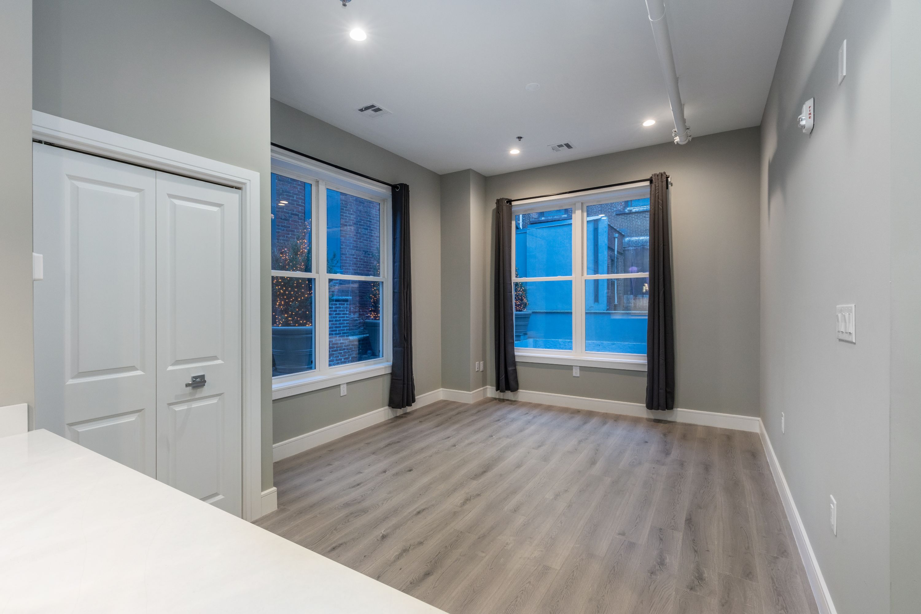 1133 E COLUMBIA AVE Unit 102