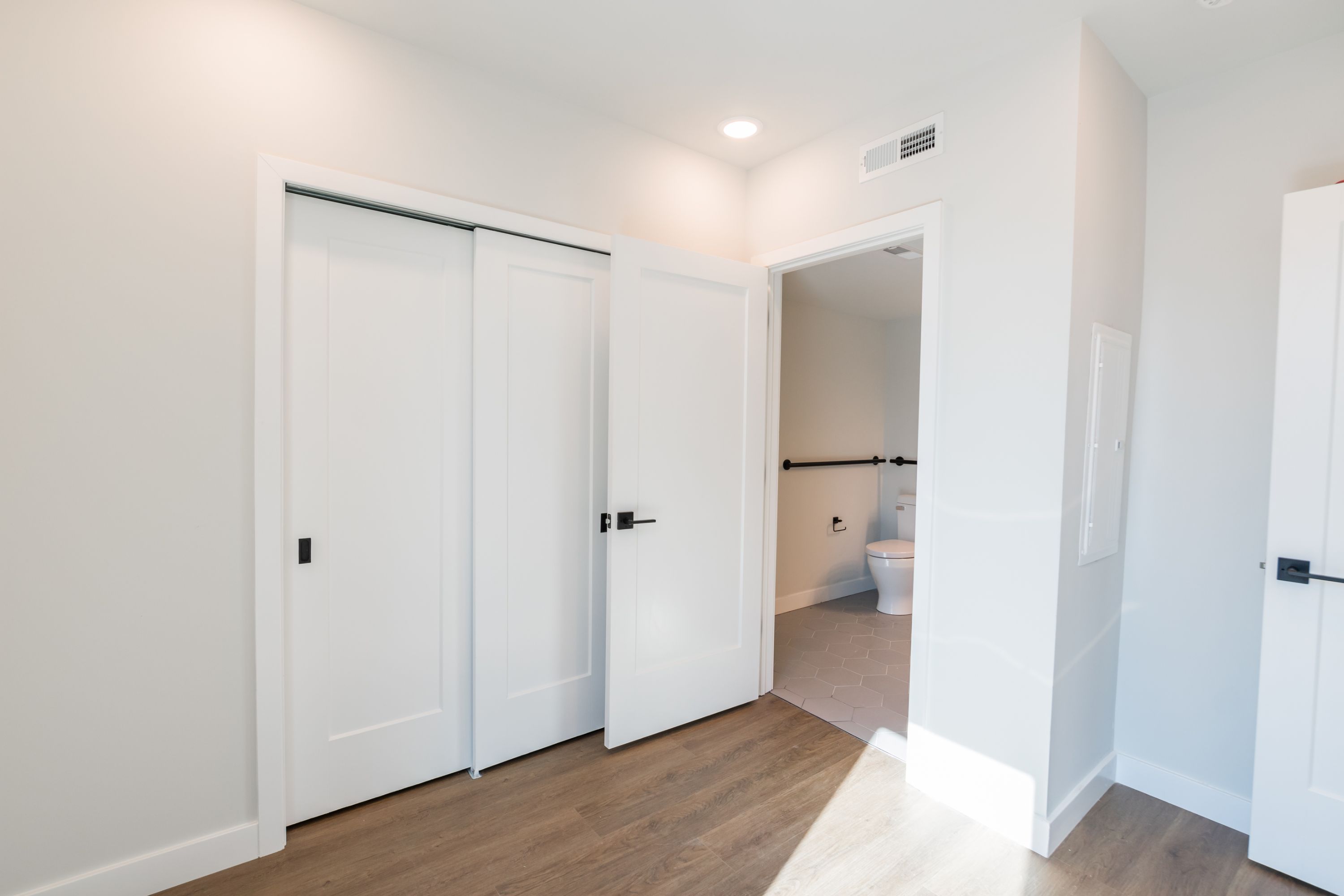 1102 GERMANTOWN AVENUE Unit 302