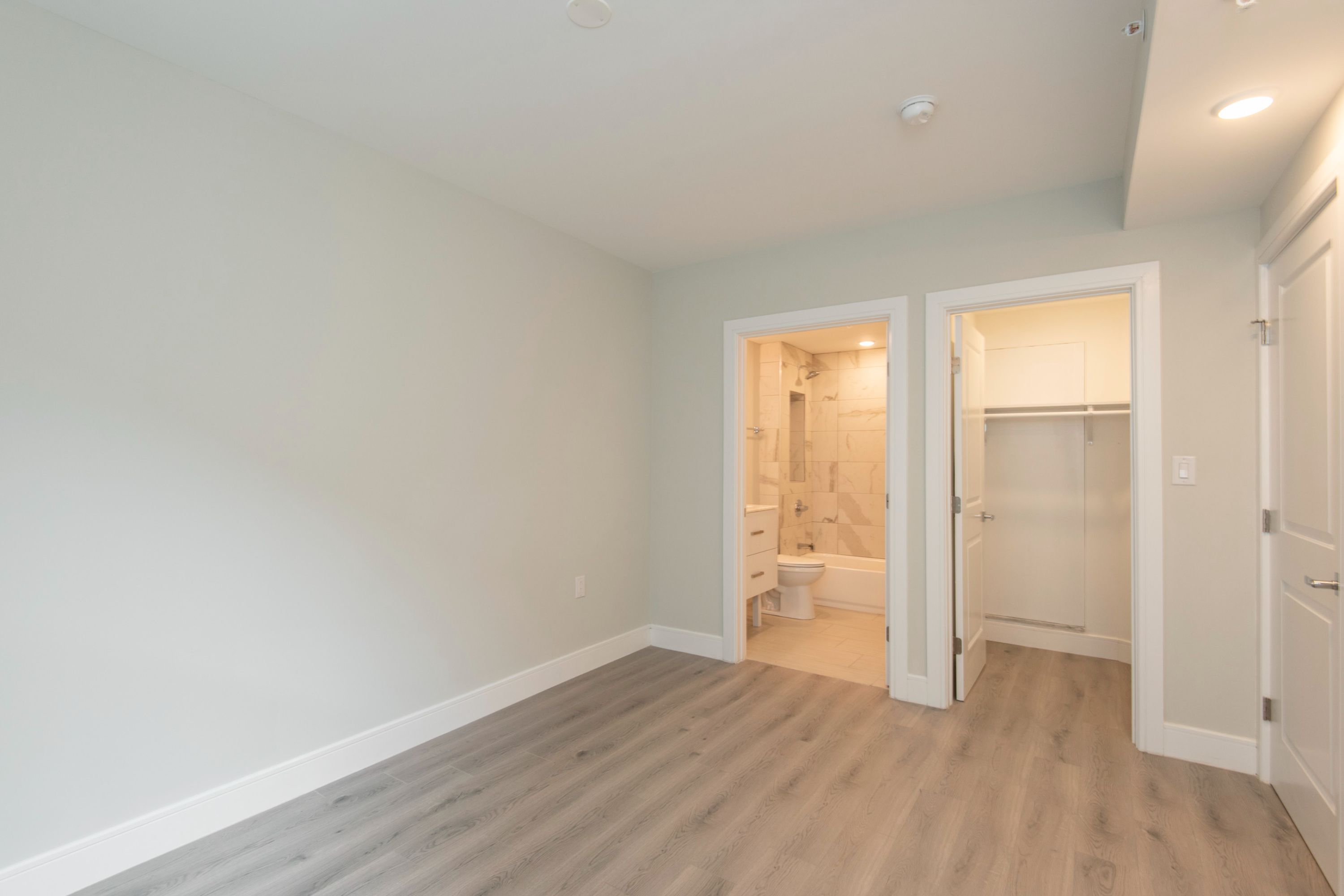 1133 E COLUMBIA AVE Unit 205
